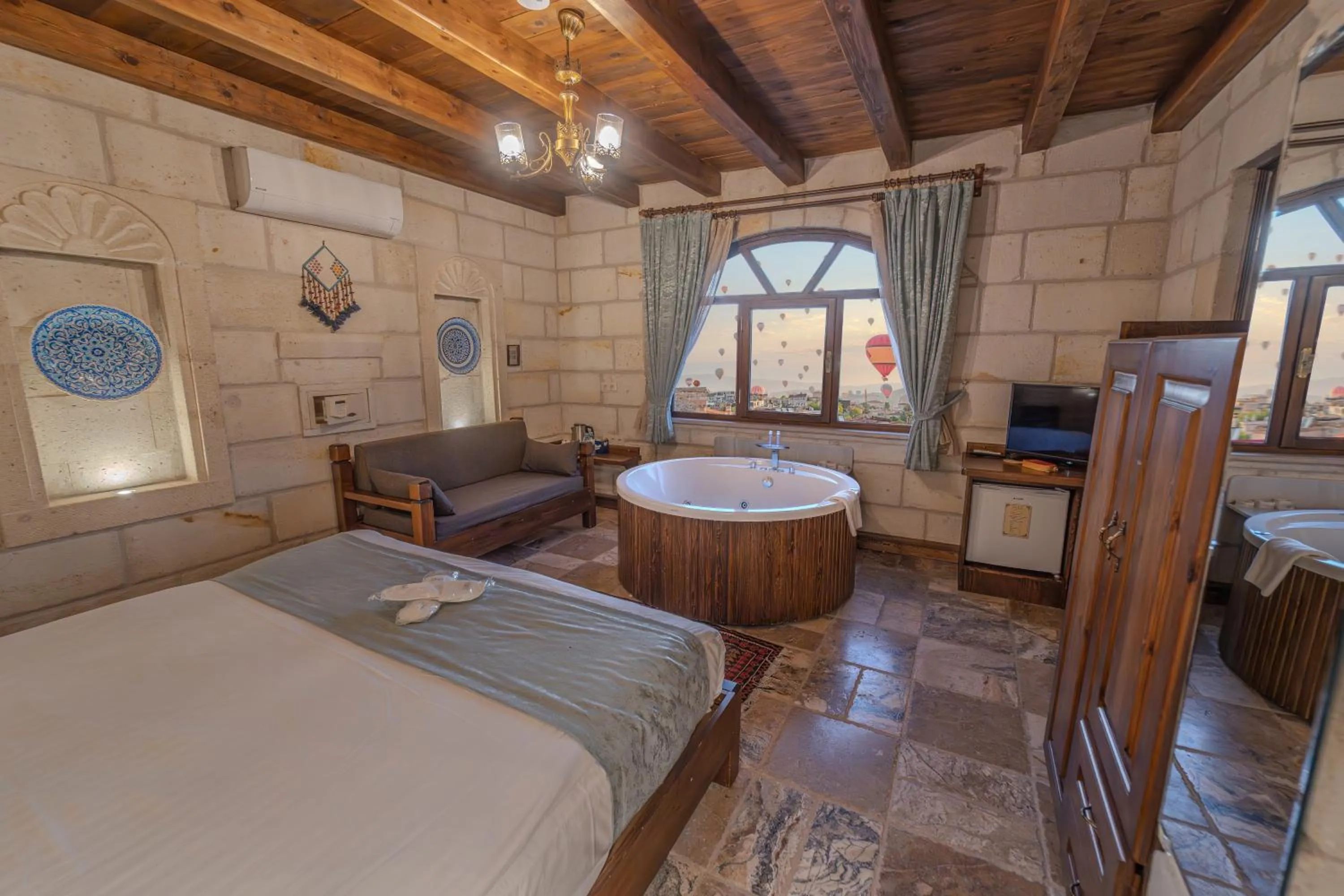 Bedroom, Bed in Zara Cave Hotel