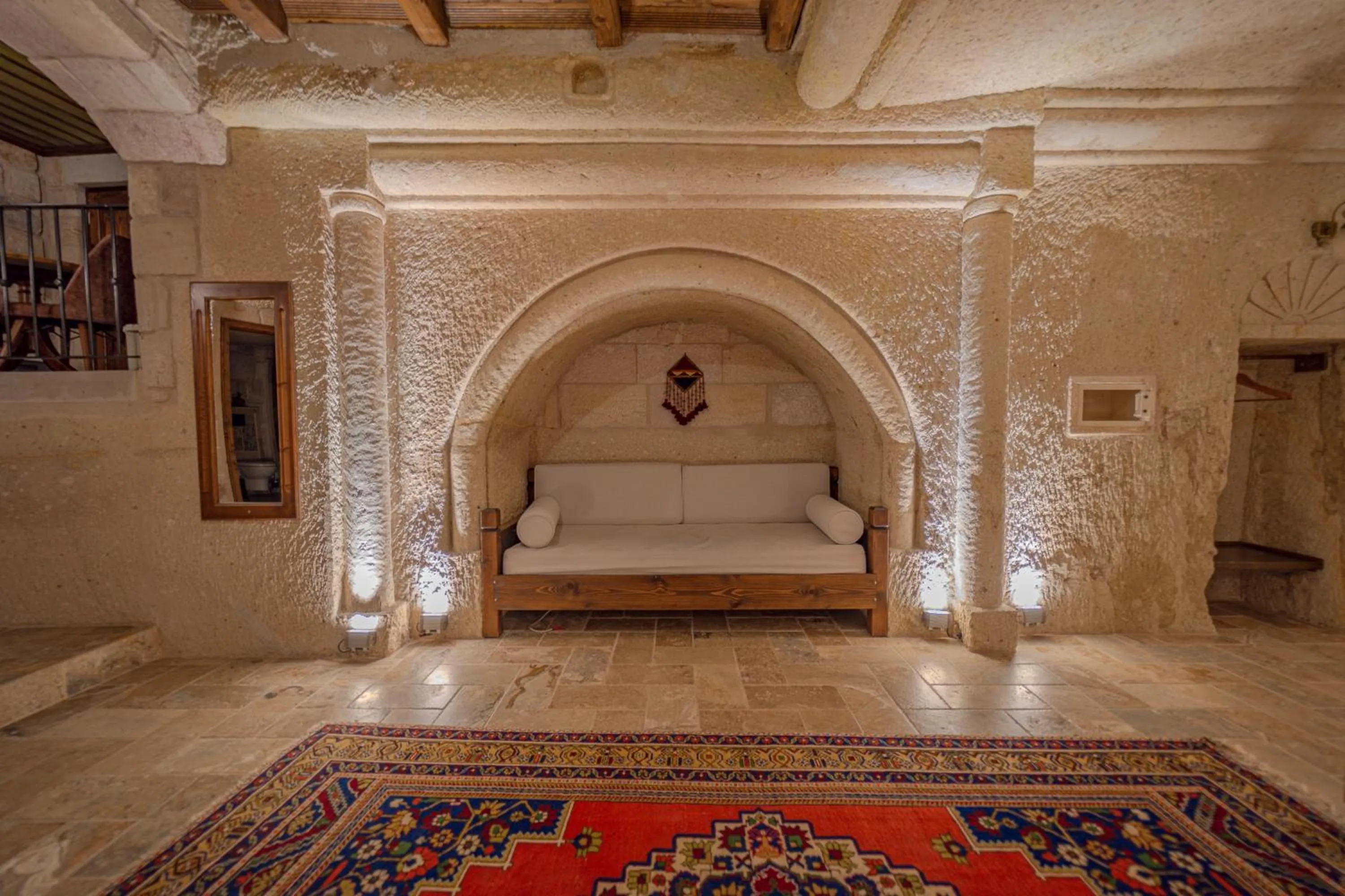 Seating area, Bed in Zara Cave Hotel