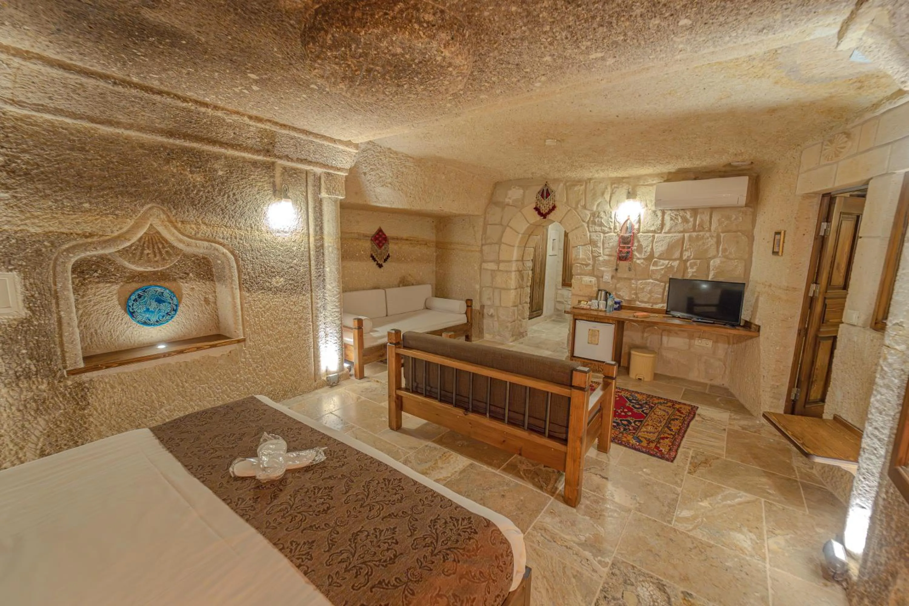 Bed in Zara Cave Hotel