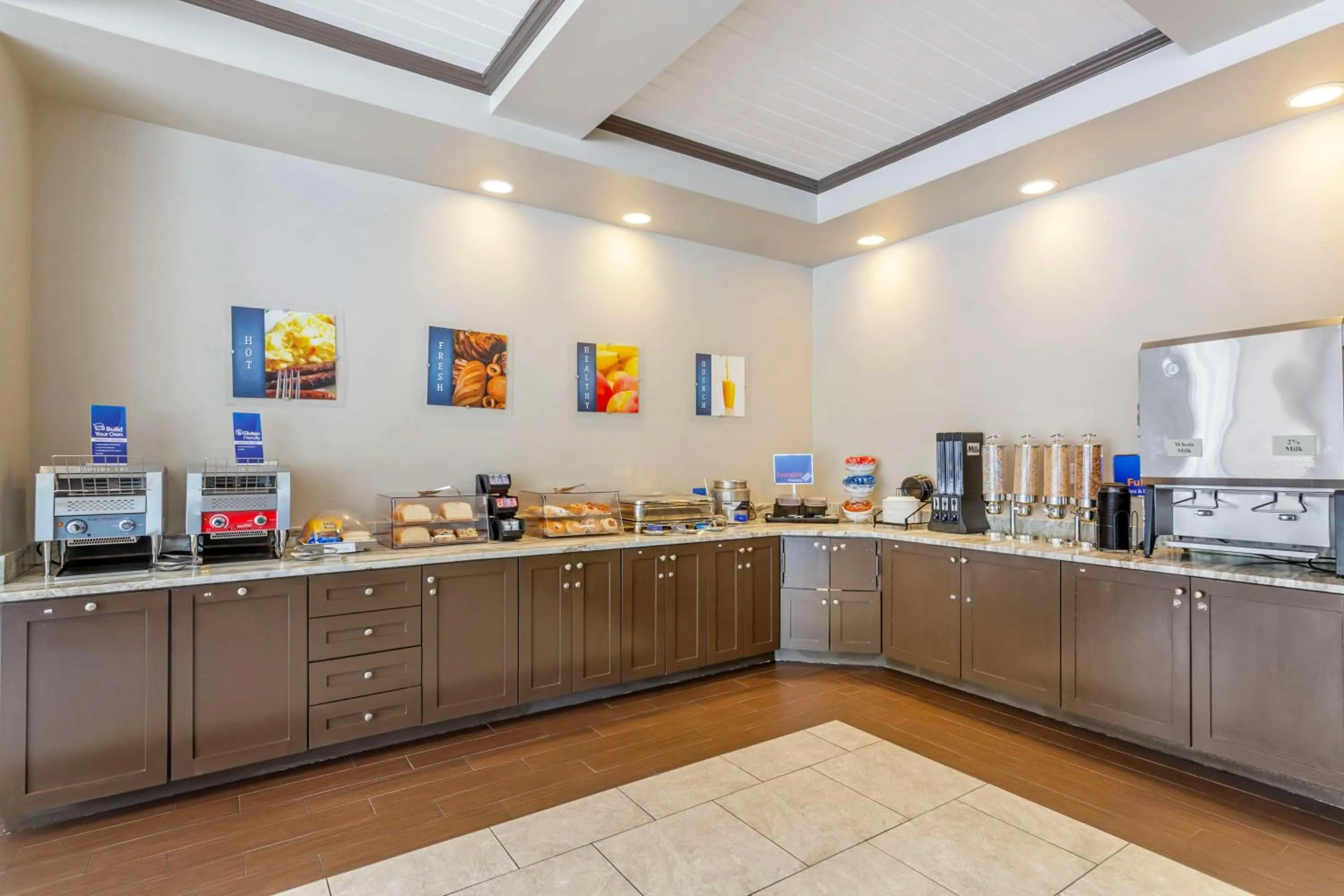 Breakfast in Best Western Naples Plaza Hotel