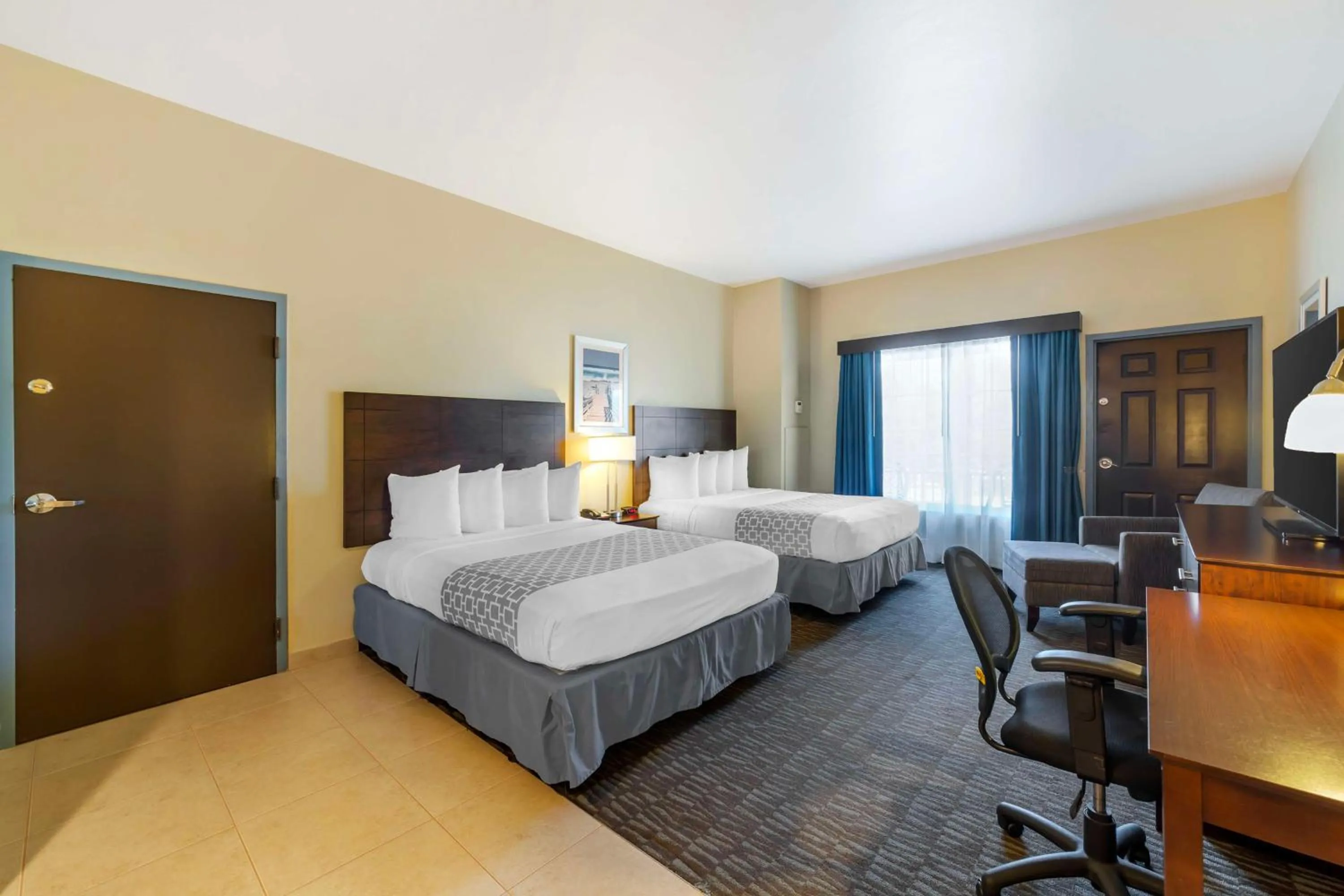 Bedroom, Bed in Best Western Naples Plaza Hotel