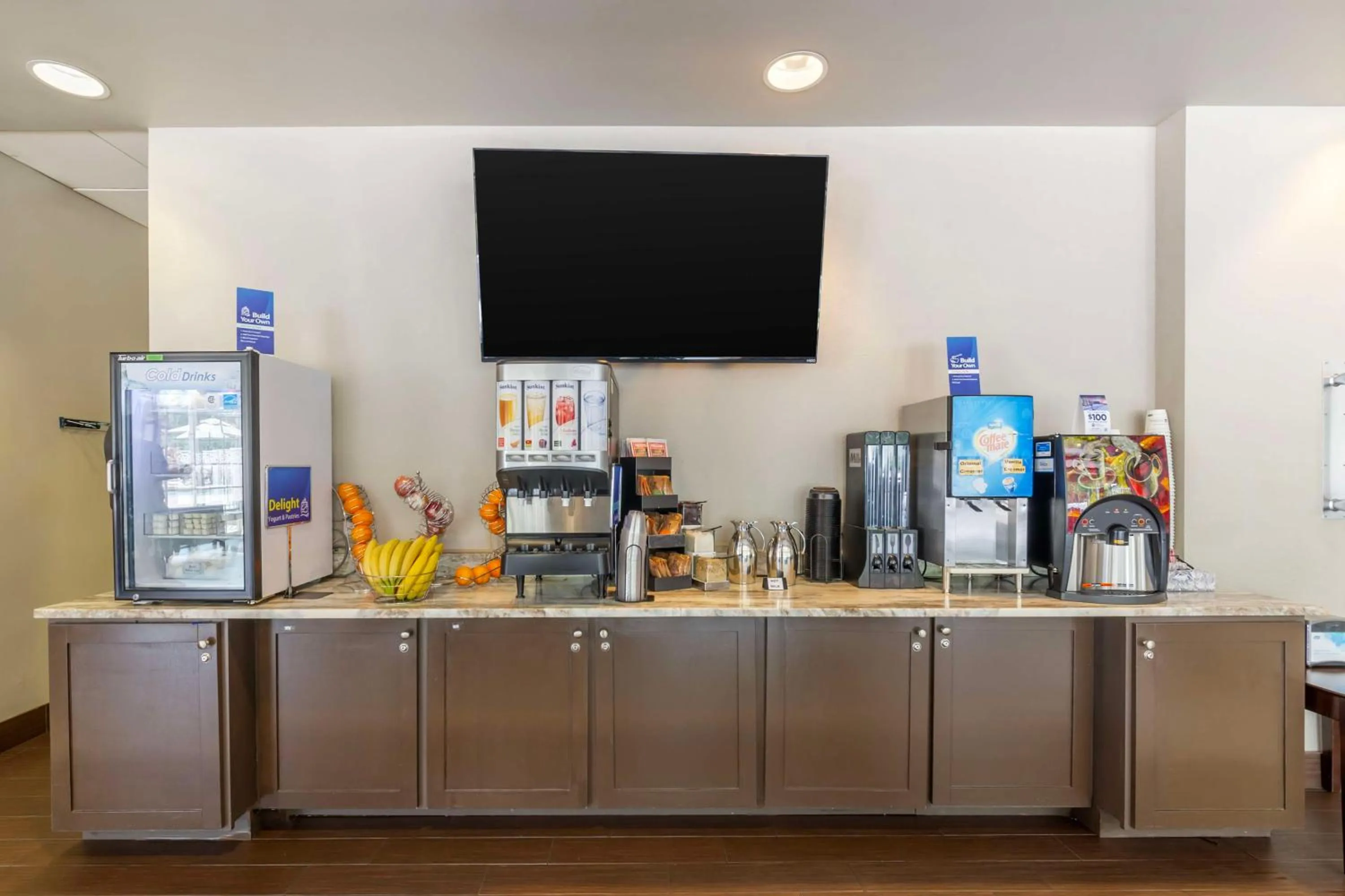 Breakfast in Best Western Naples Plaza Hotel