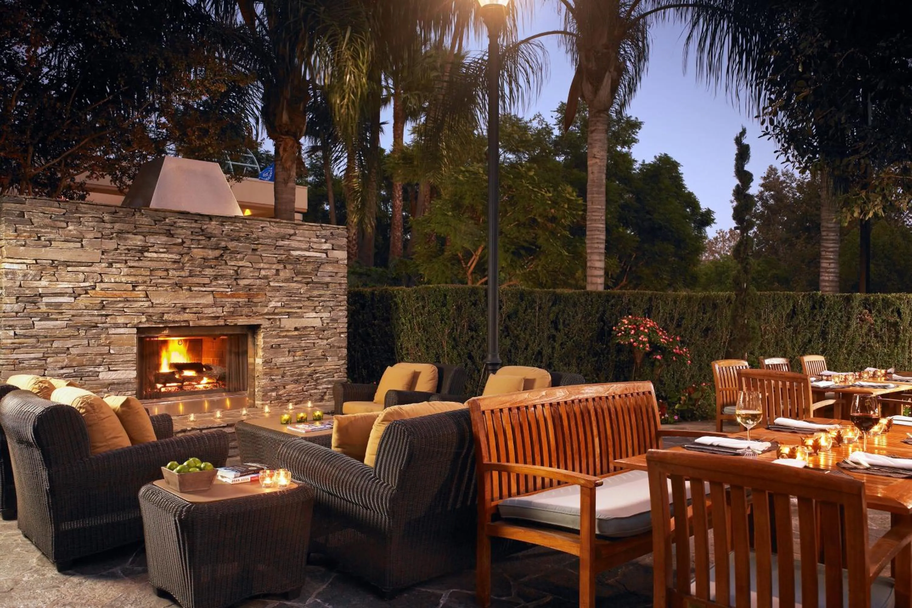 Restaurant/places to eat in Sheraton Fairplex Suites & Conference Center