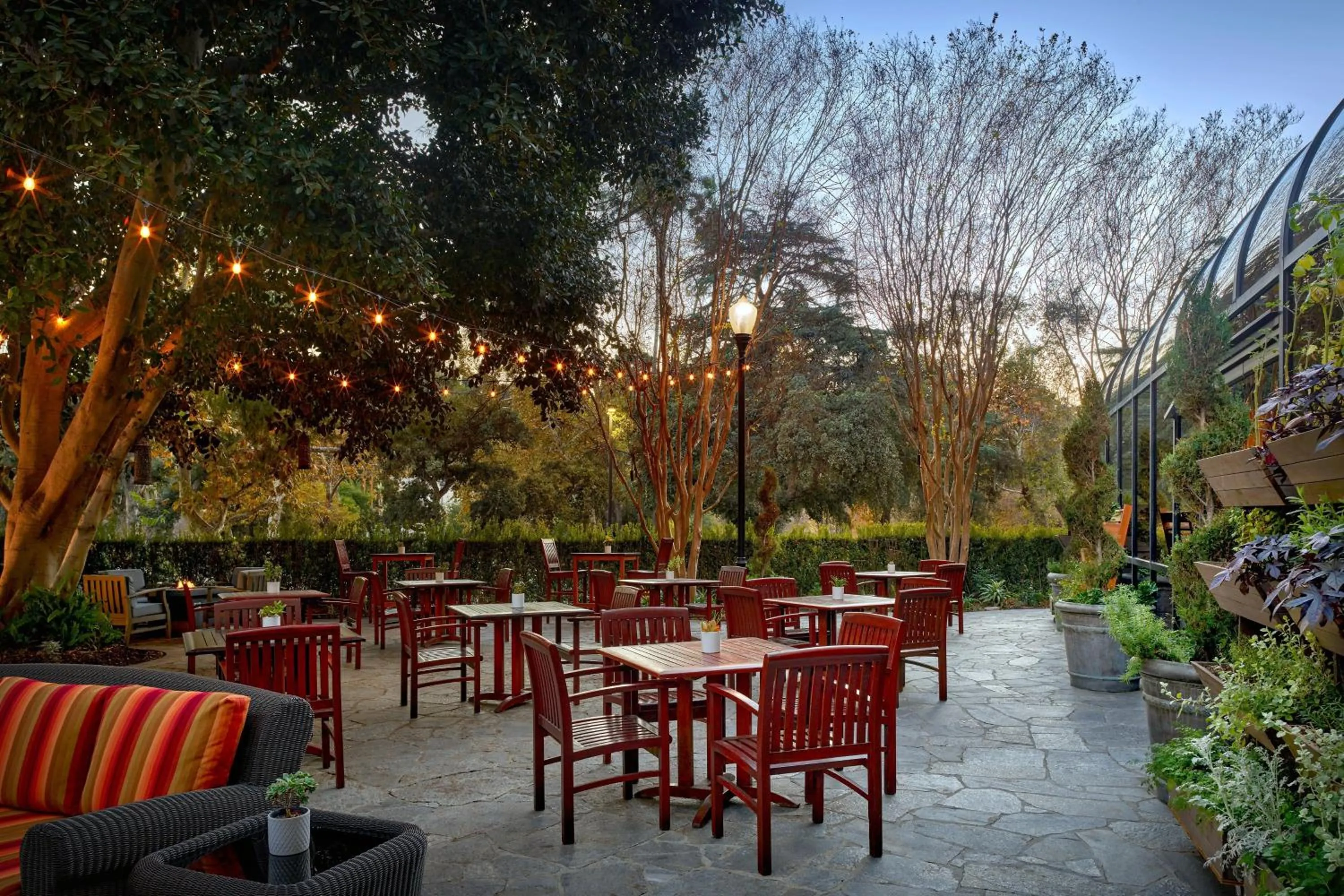 Restaurant/places to eat in Sheraton Fairplex Suites & Conference Center