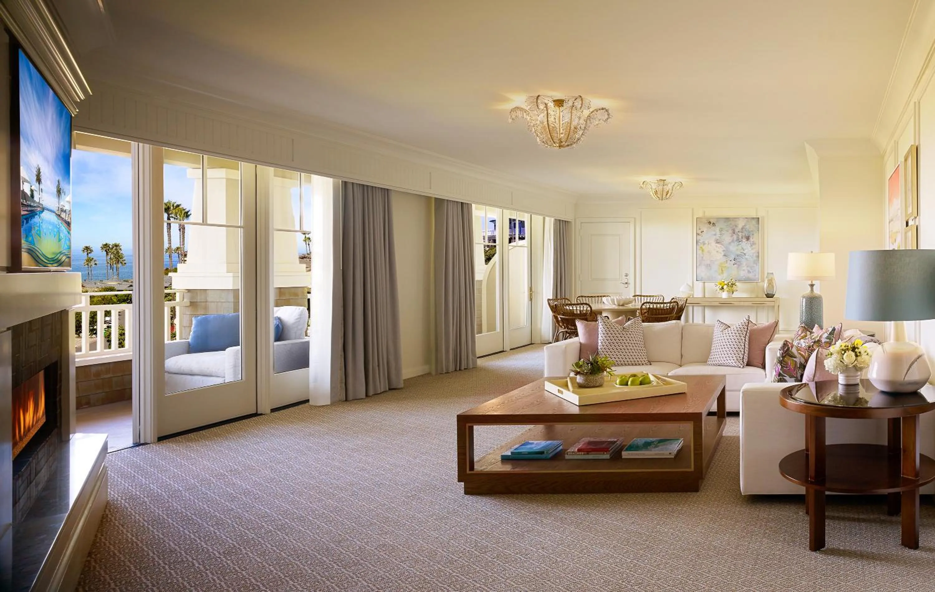 Seating area, Bed in Montage Laguna Beach