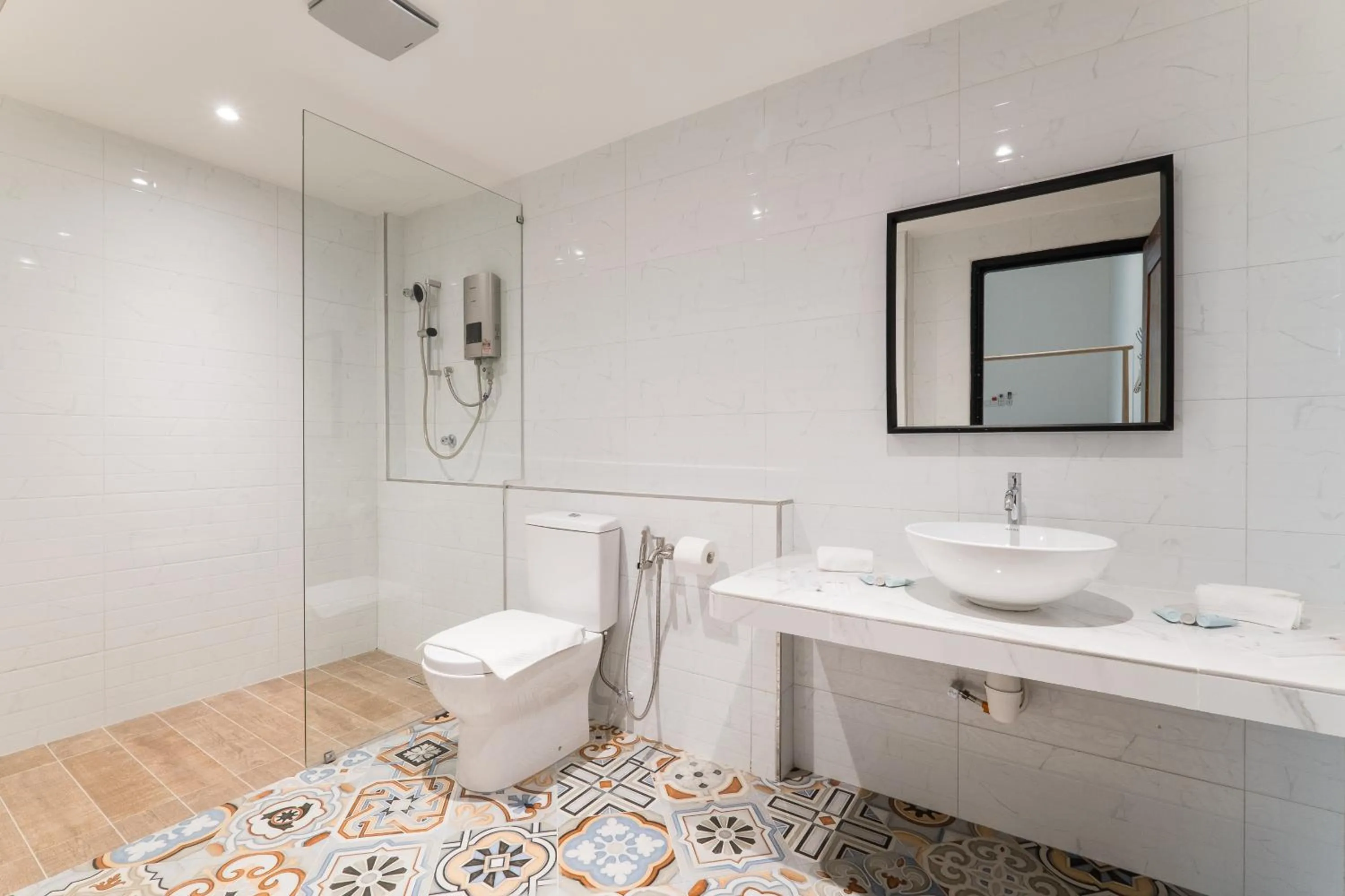 Shower in The Rubber Escape, Melaka