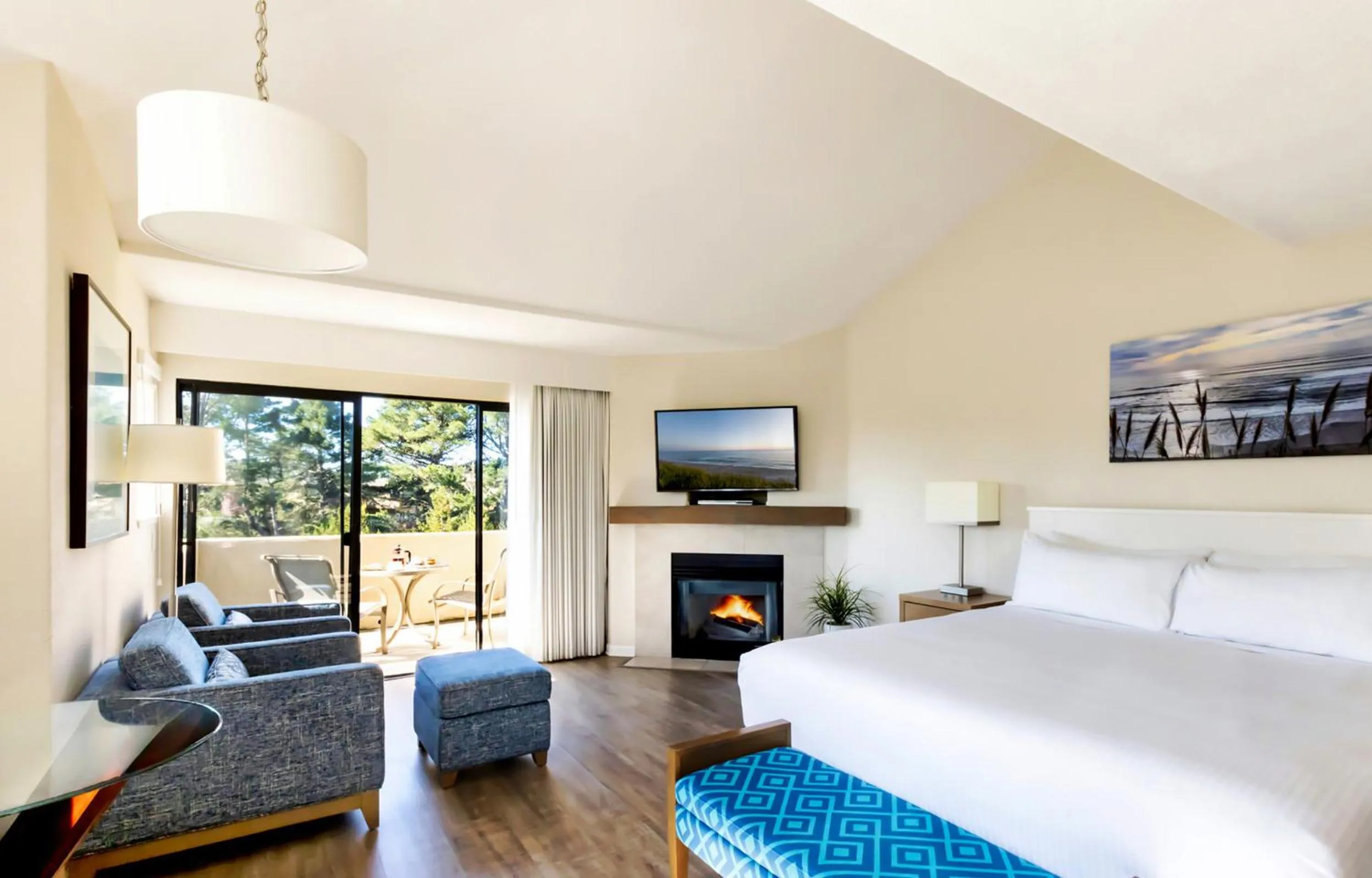 Bed in Seascape Beach Resort