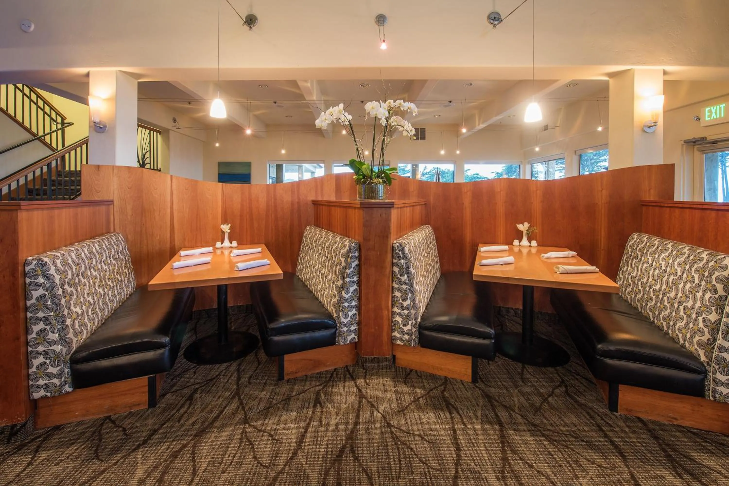 Restaurant/places to eat in Seascape Beach Resort