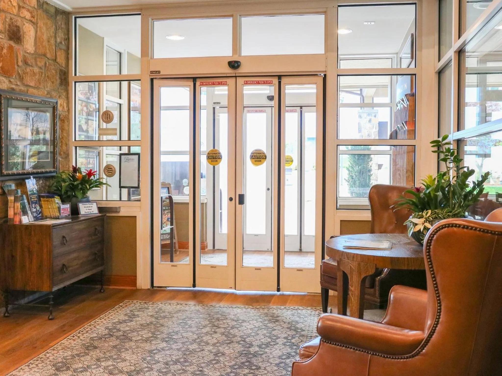 Lobby or reception in Greystone Lodge on the River