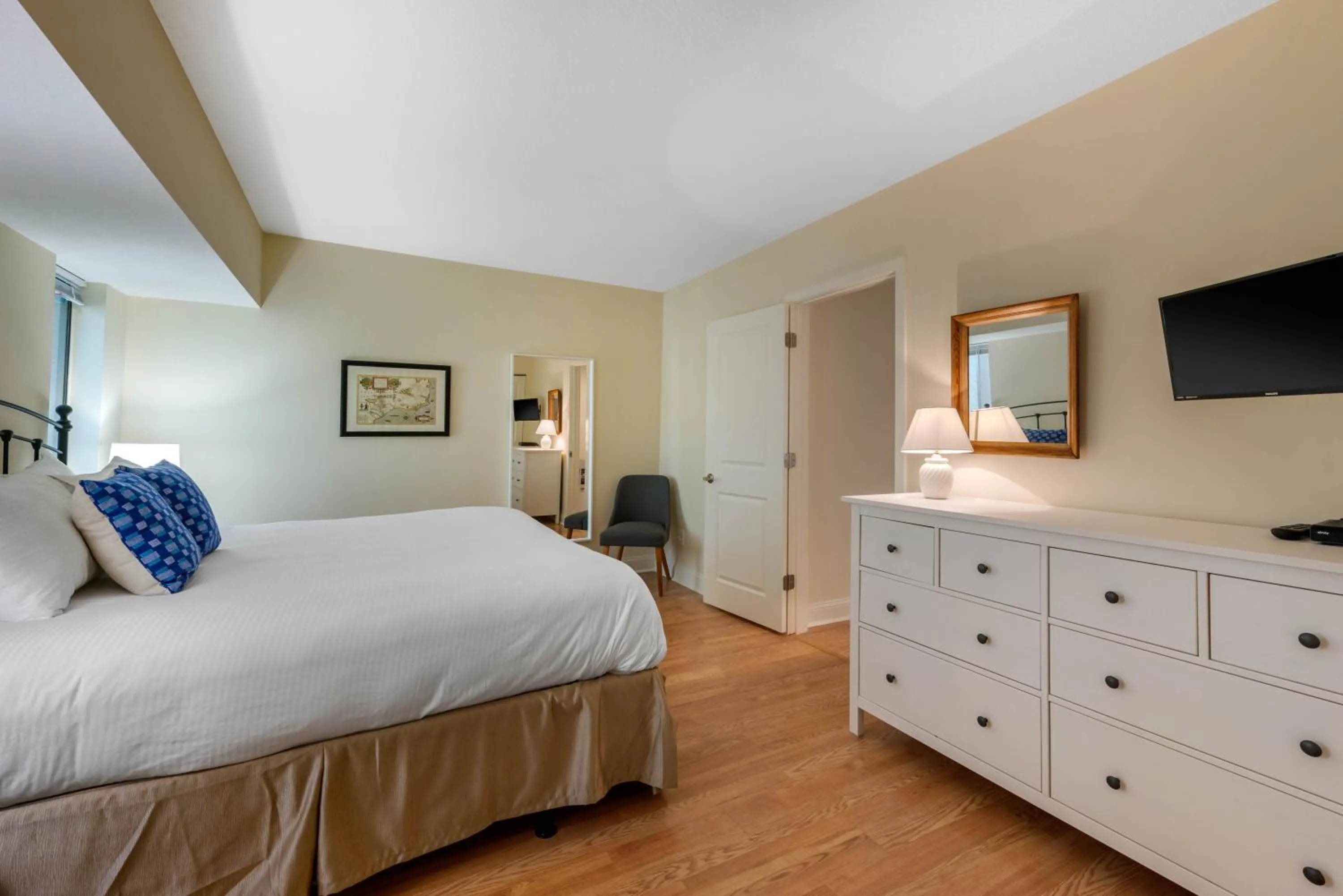 Photo of the whole room, Bed in Villas Of Amelia Island