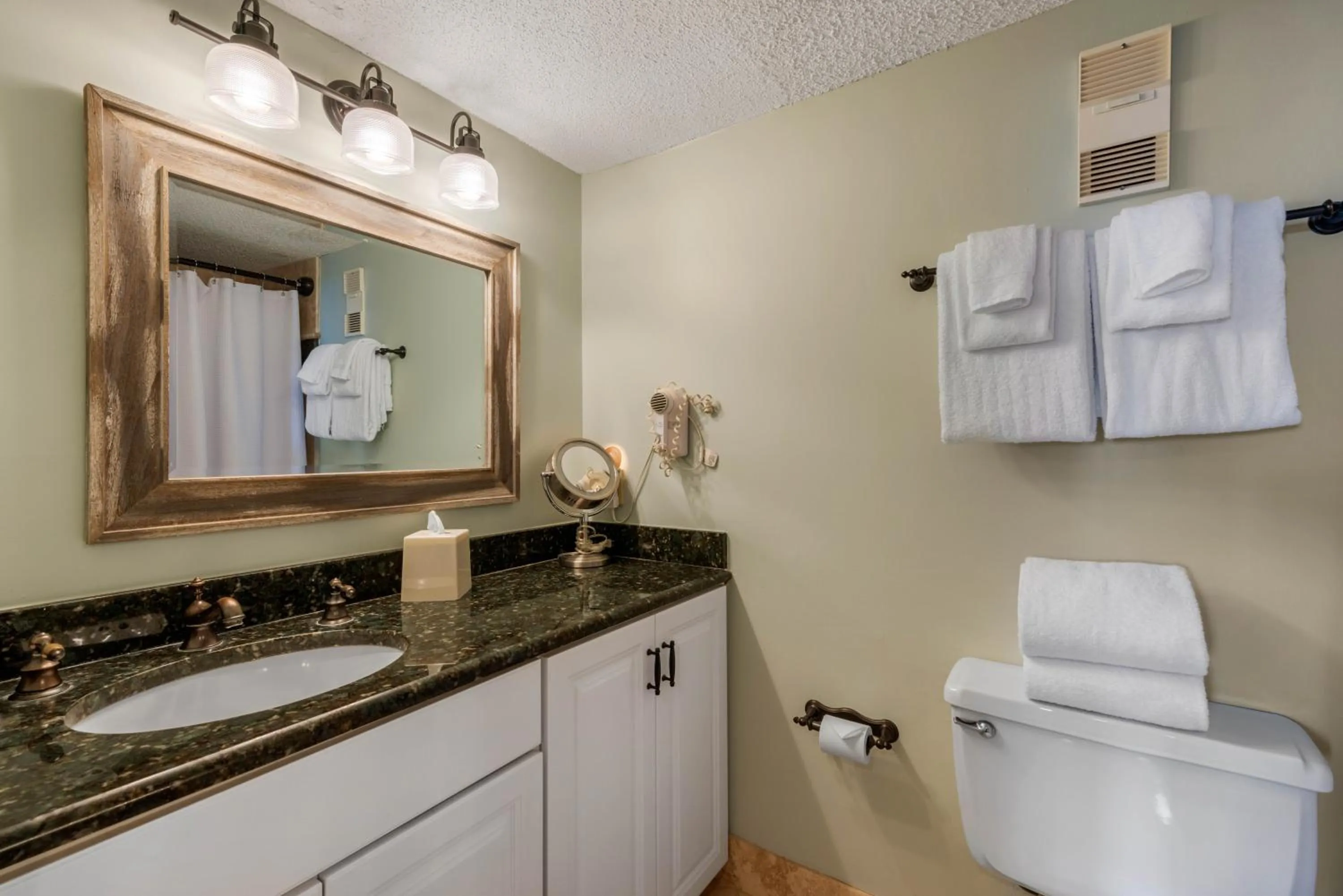 Bathroom in Villas Of Amelia Island