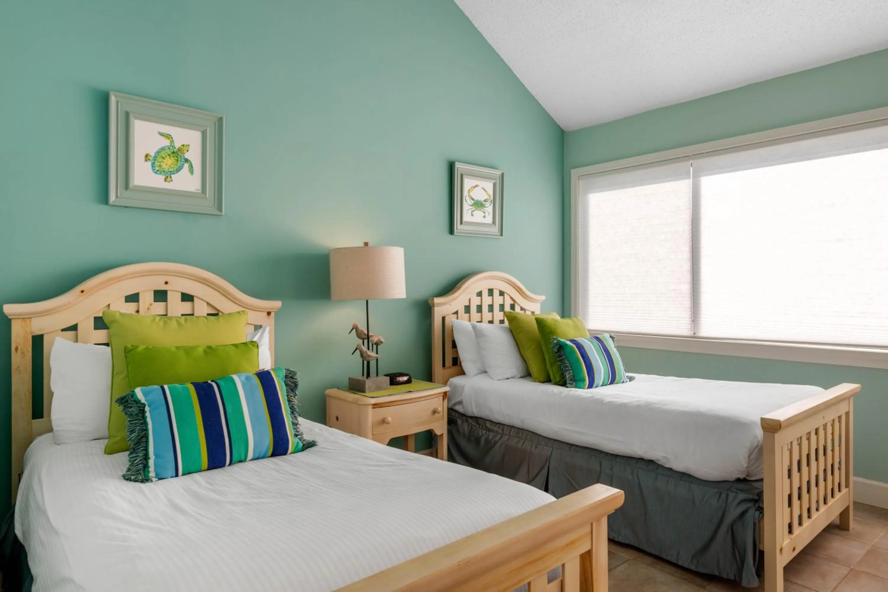 Photo of the whole room, Bed in Villas Of Amelia Island