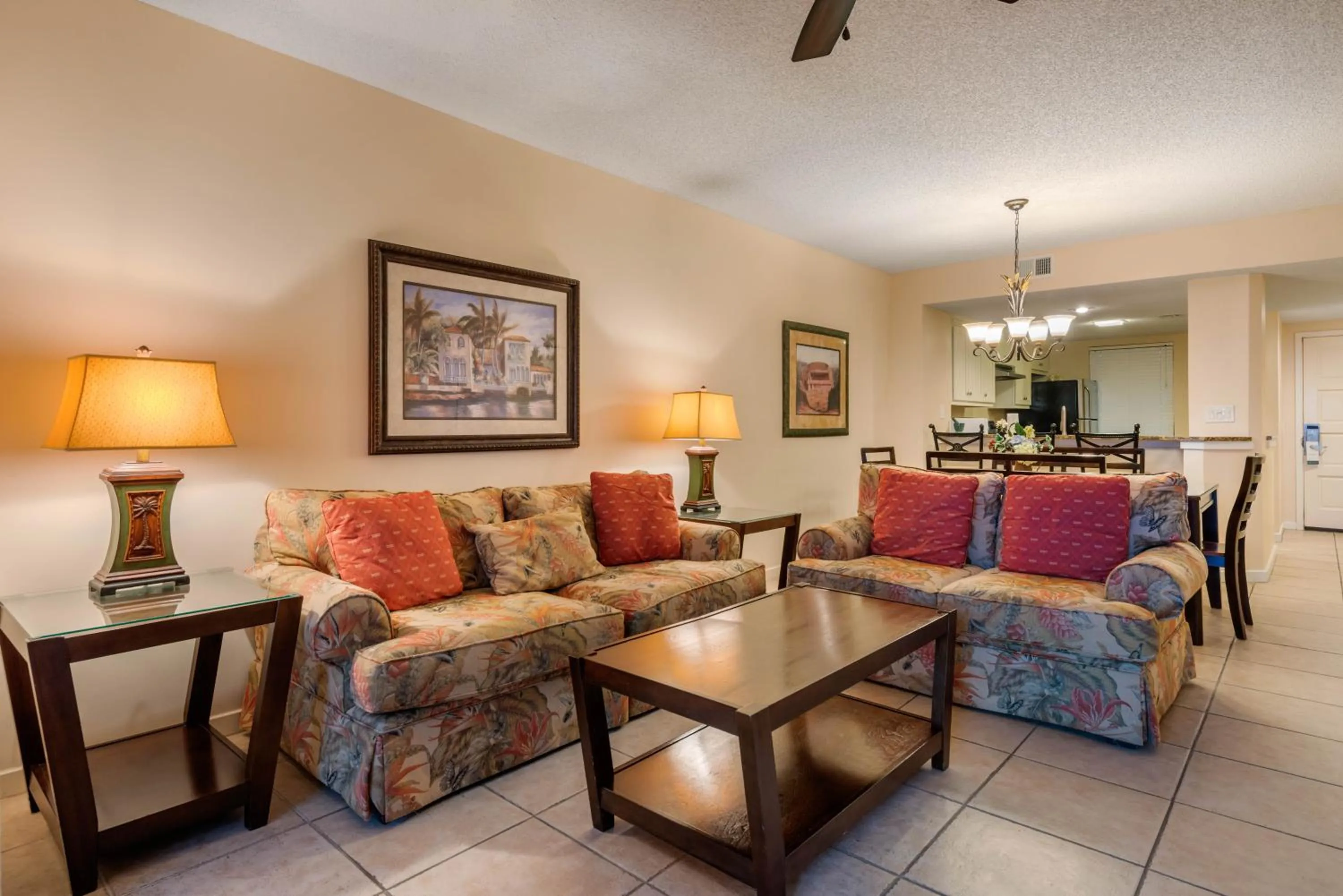 Photo of the whole room in Villas Of Amelia Island