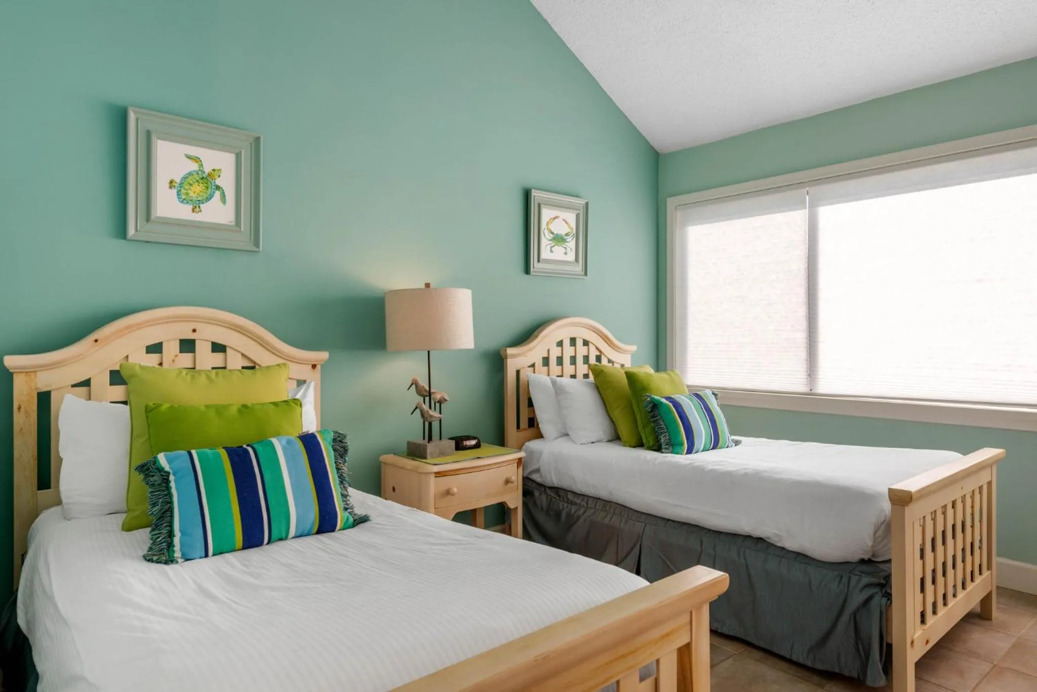 Photo of the whole room, Bed in Villas Of Amelia Island