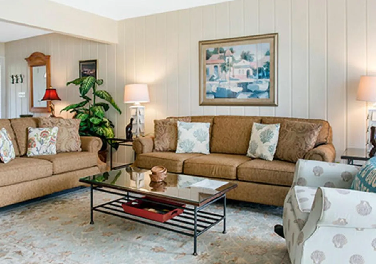 Living room in Villas Of Amelia Island
