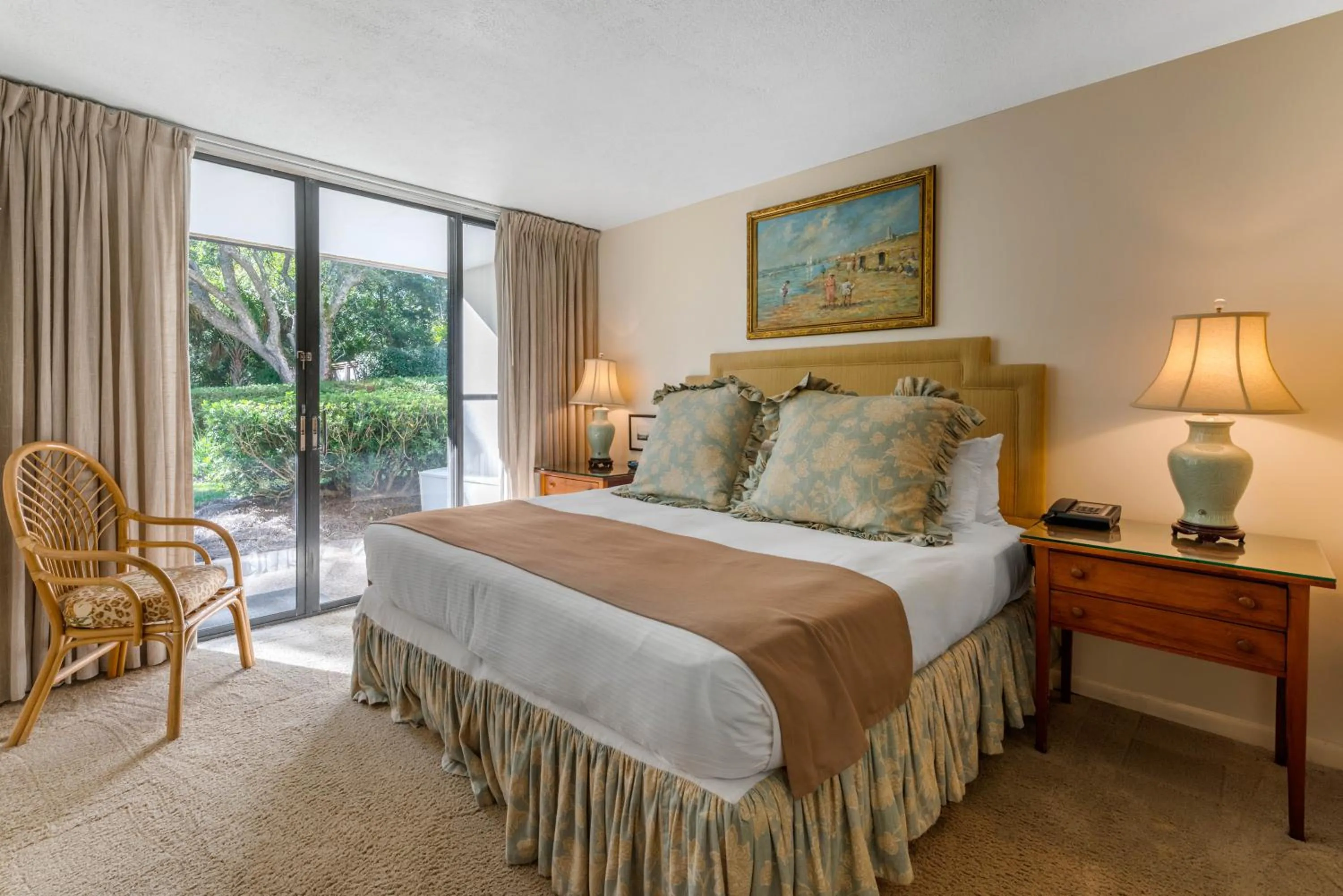 Photo of the whole room, Bed in Villas Of Amelia Island