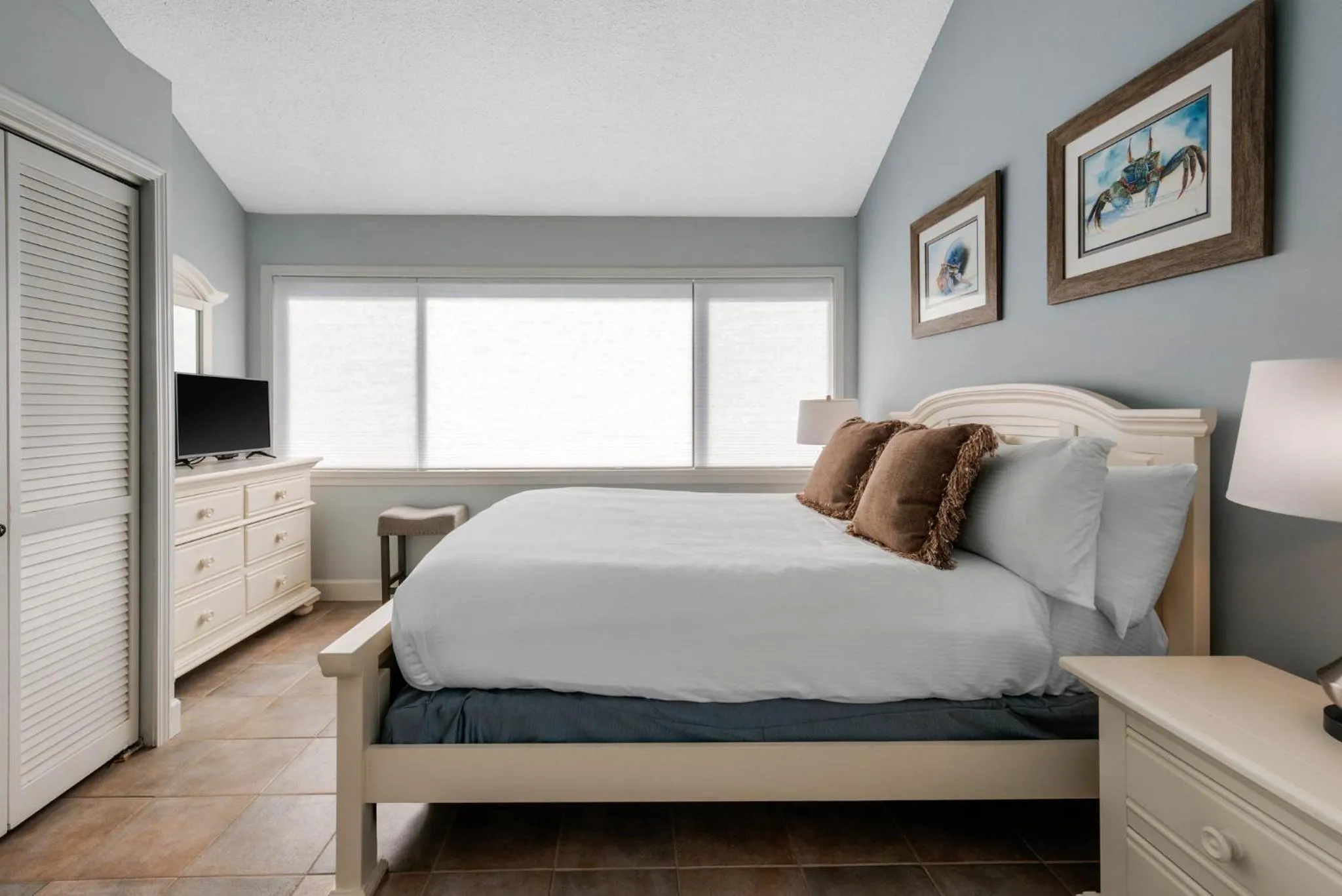 Photo of the whole room, Bed in Villas Of Amelia Island