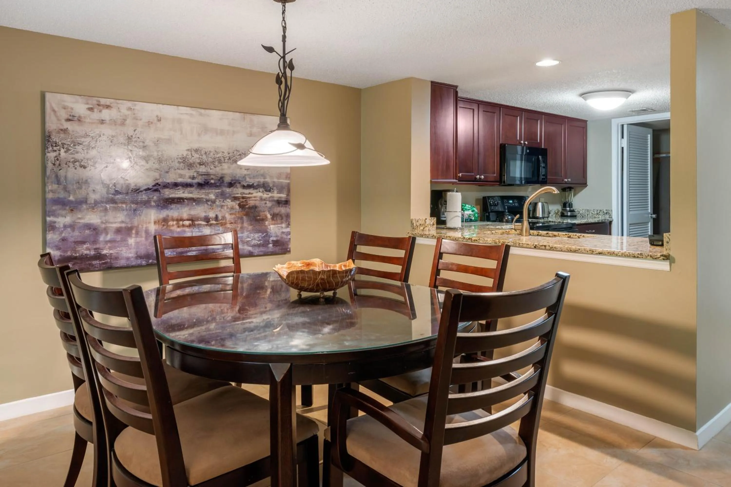 Photo of the whole room in Villas Of Amelia Island