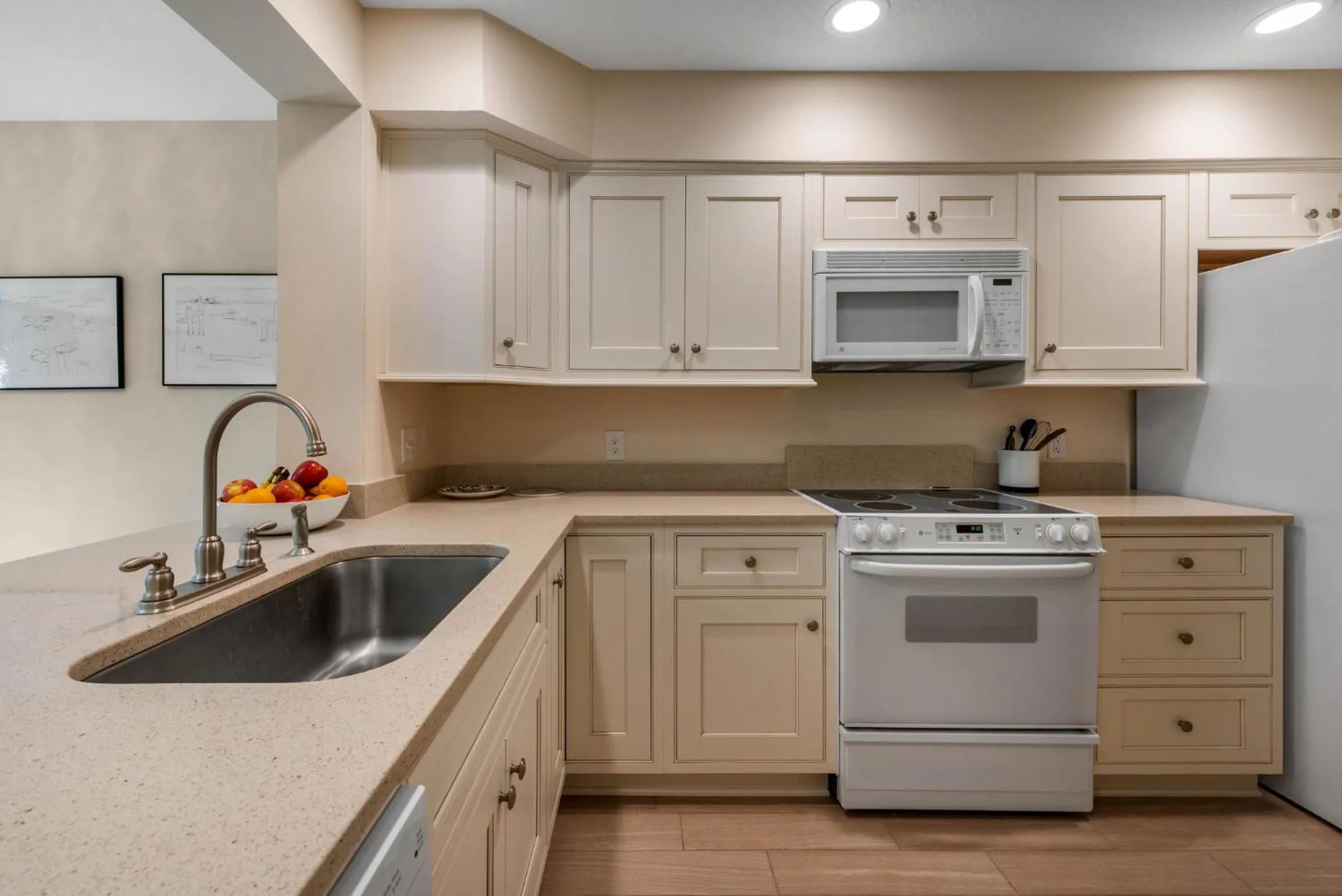 Photo of the whole room in Villas Of Amelia Island