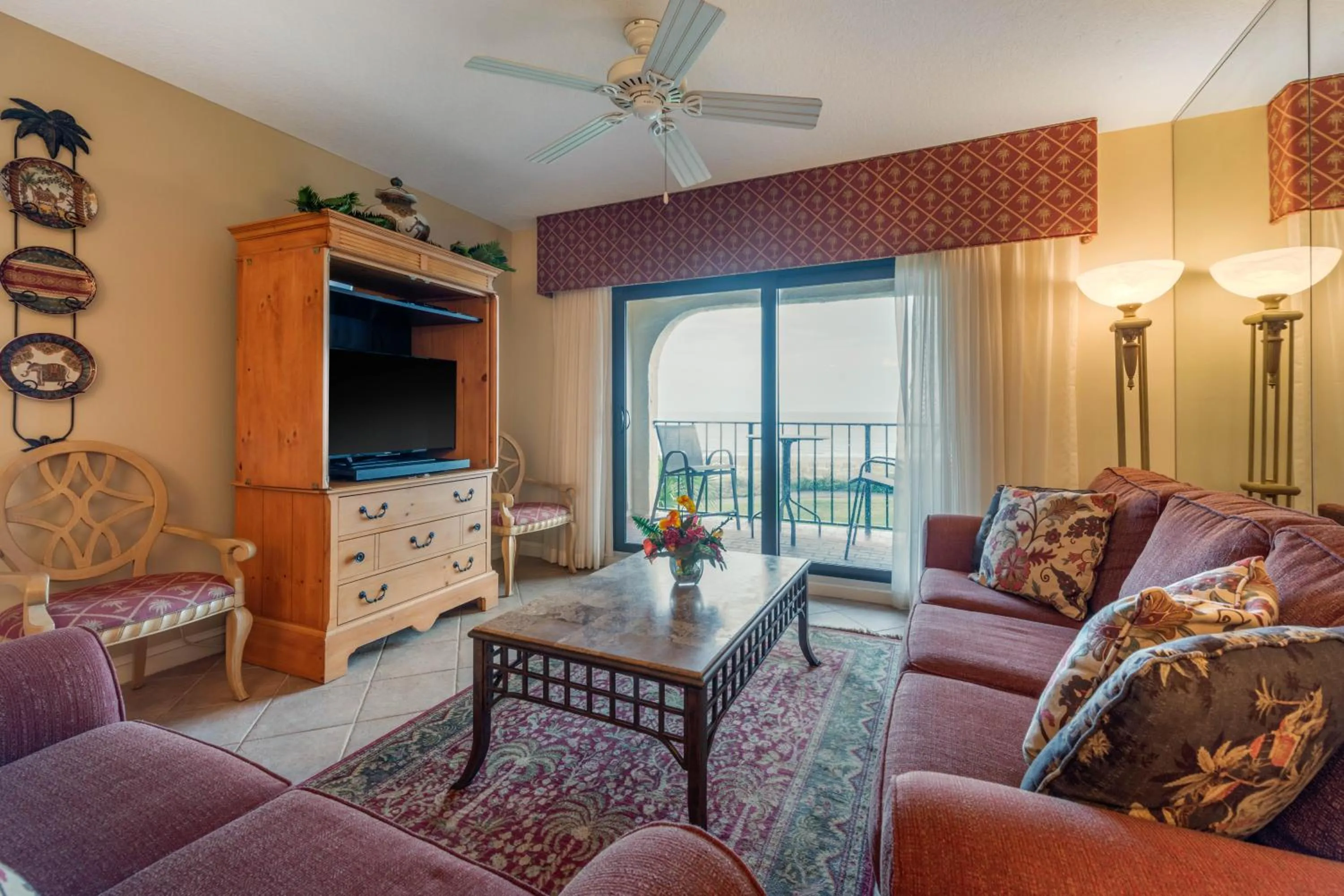 Photo of the whole room in Villas Of Amelia Island