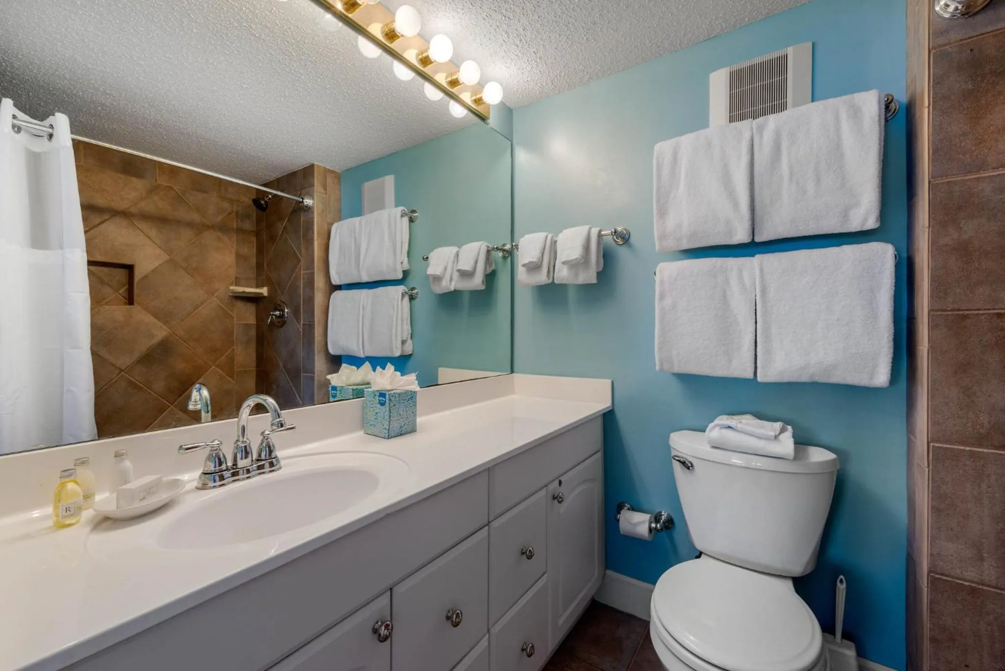 Bathroom in Villas Of Amelia Island