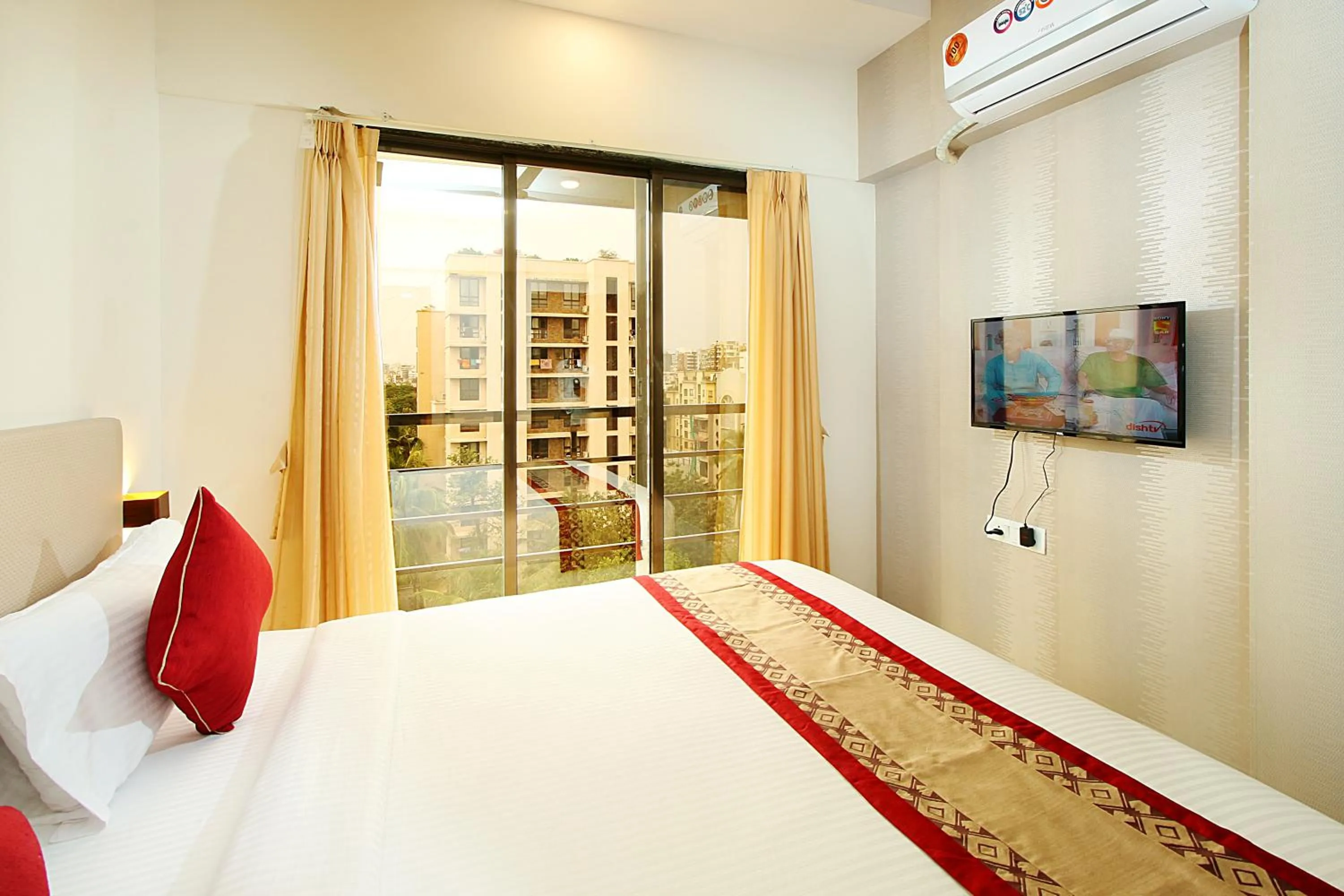 Bedroom, Bed in Mumbai House Luxury Apartments, Santacruz East
