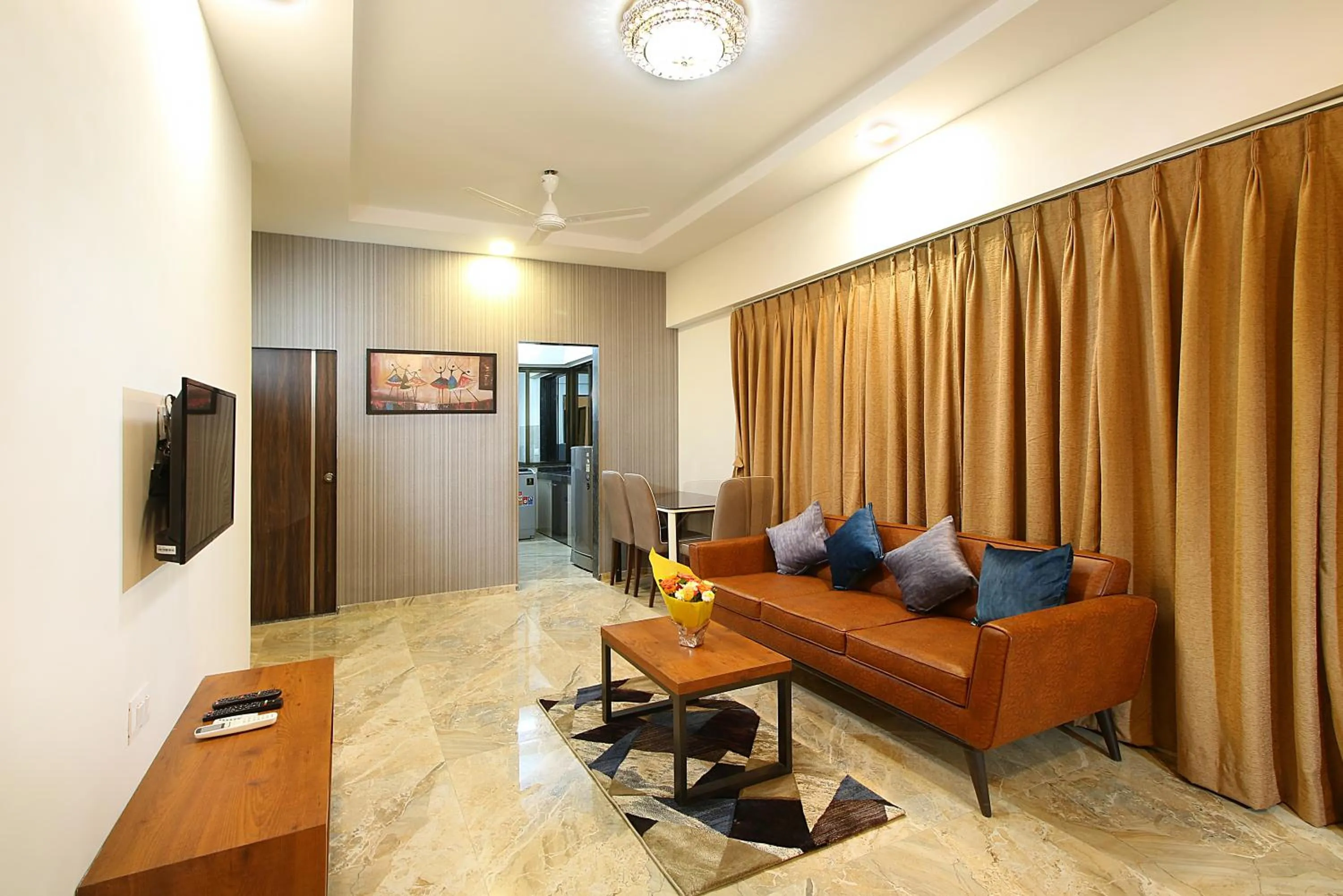 Living room in Mumbai House Luxury Apartments, Santacruz East