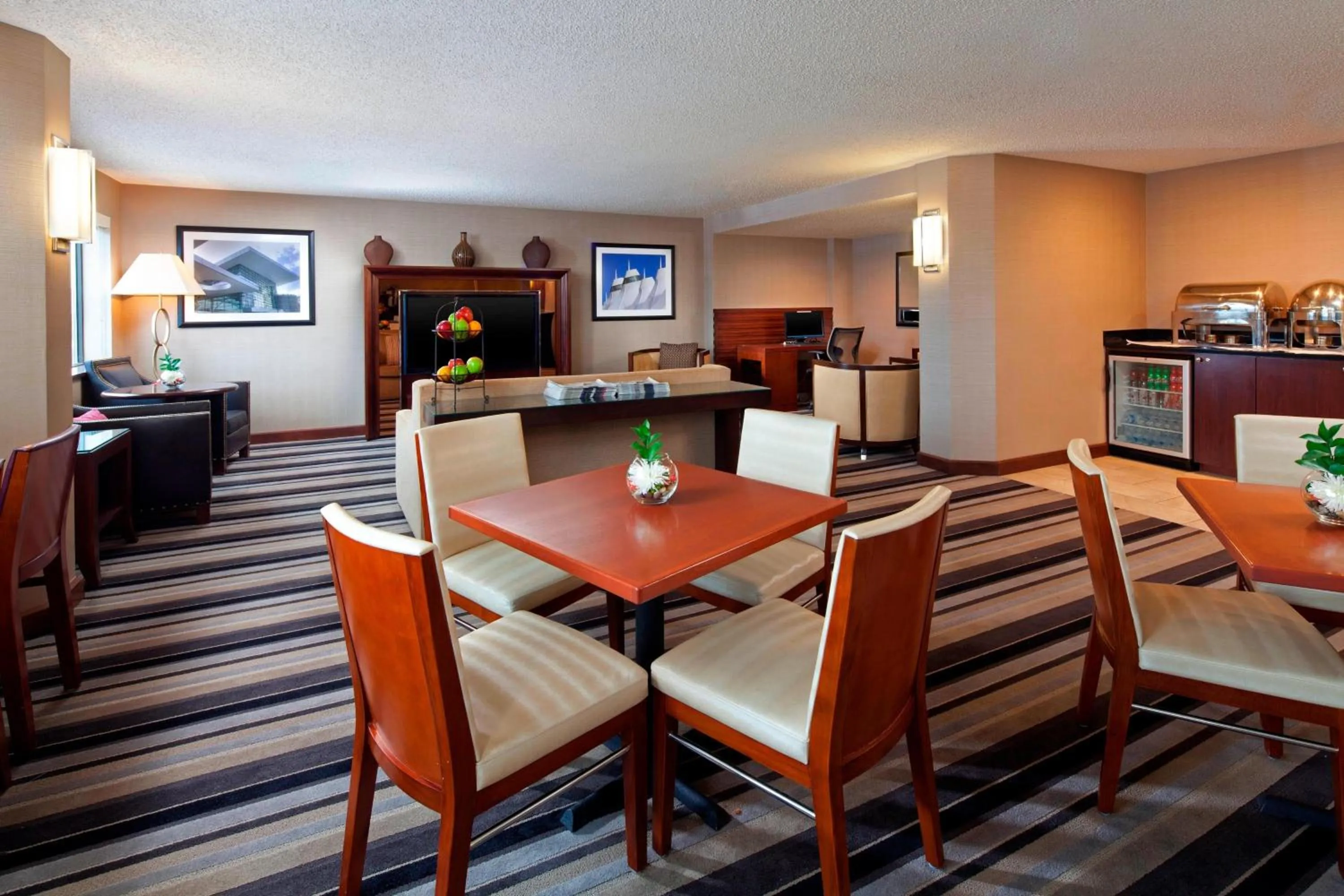 Lounge or bar in Sheraton Hotel Denver Tech Center