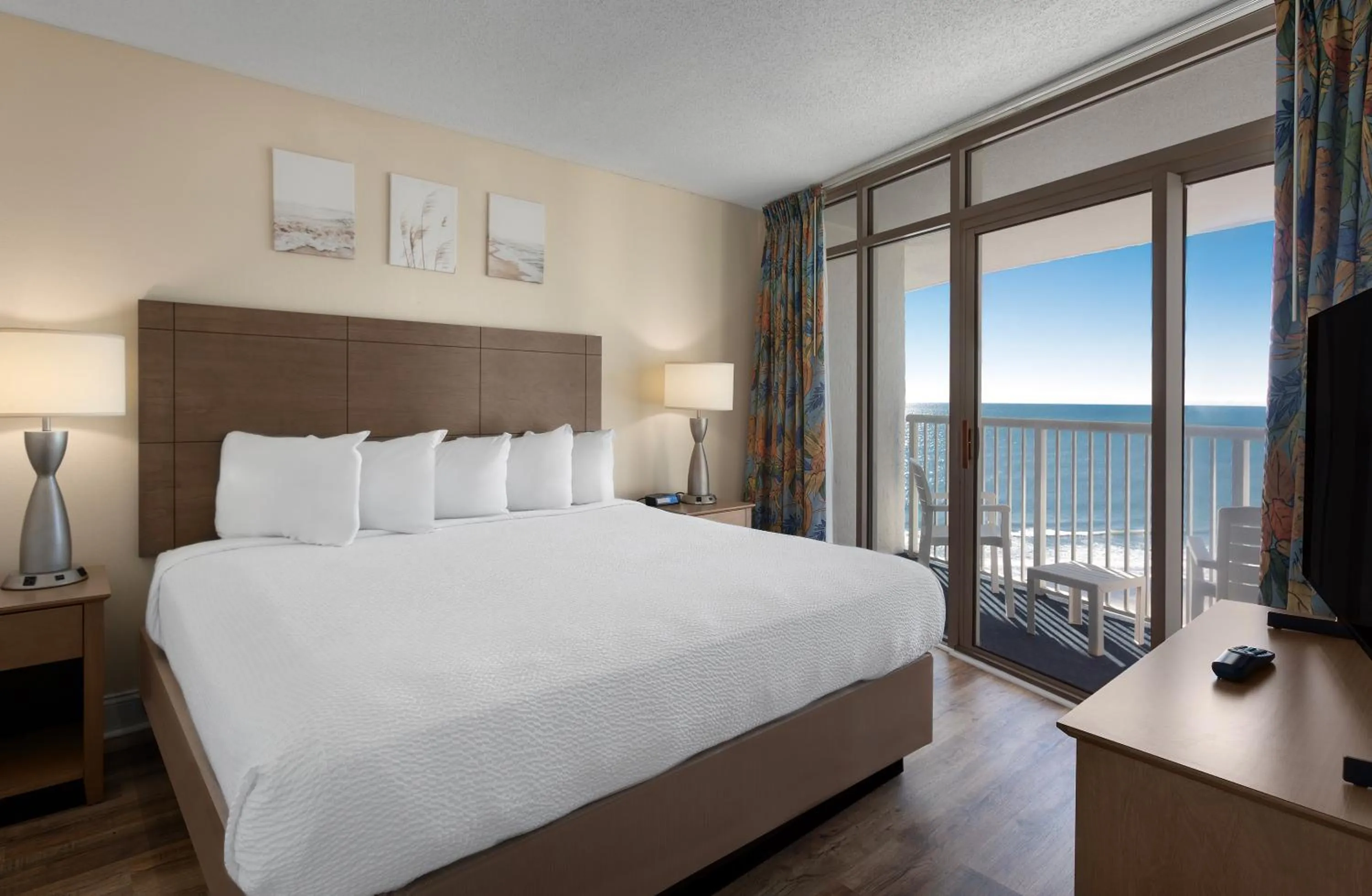 Bedroom, Bed in Sea Watch Resort