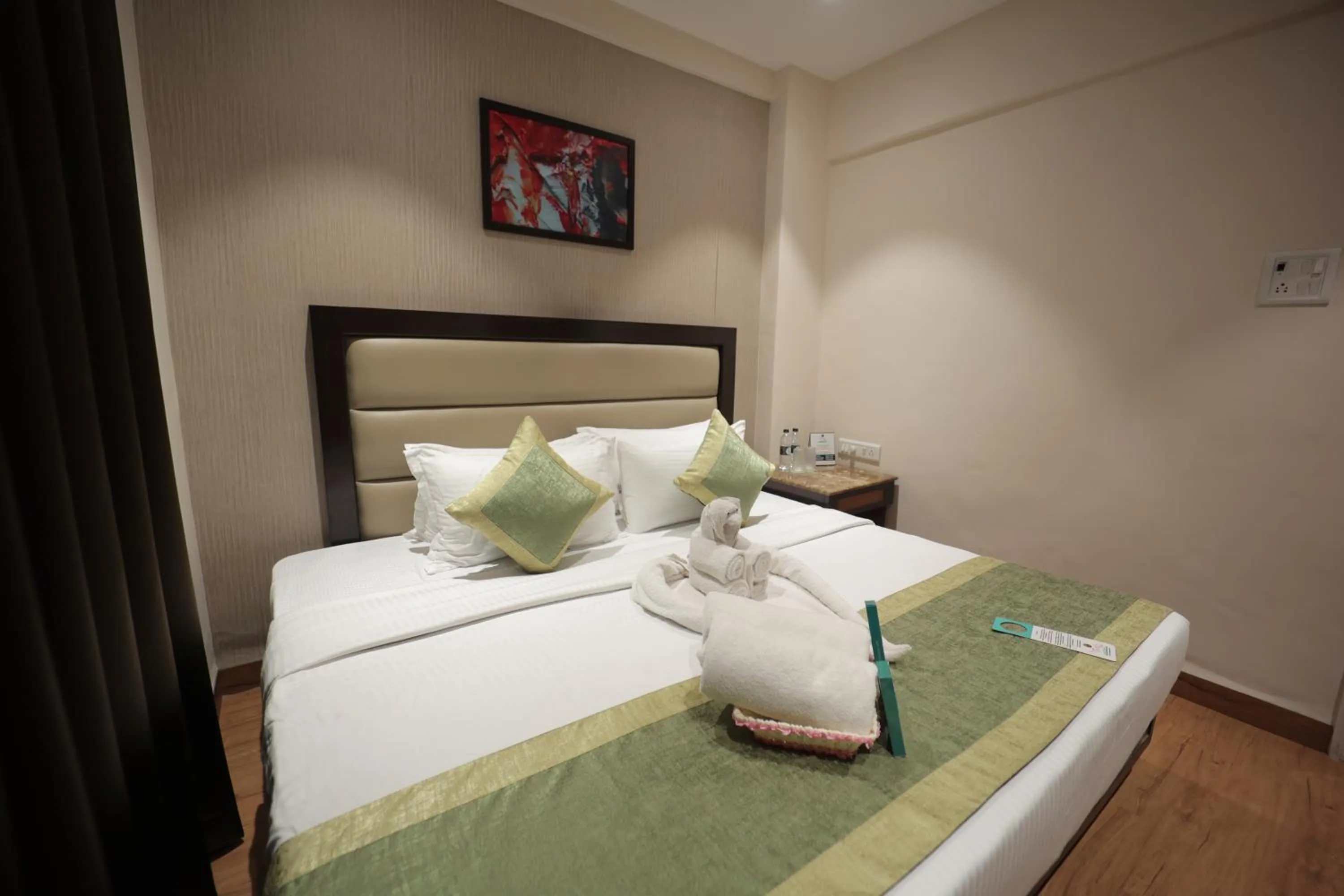 Bed in The Byke Studio Pure Veg Apartment, Thane