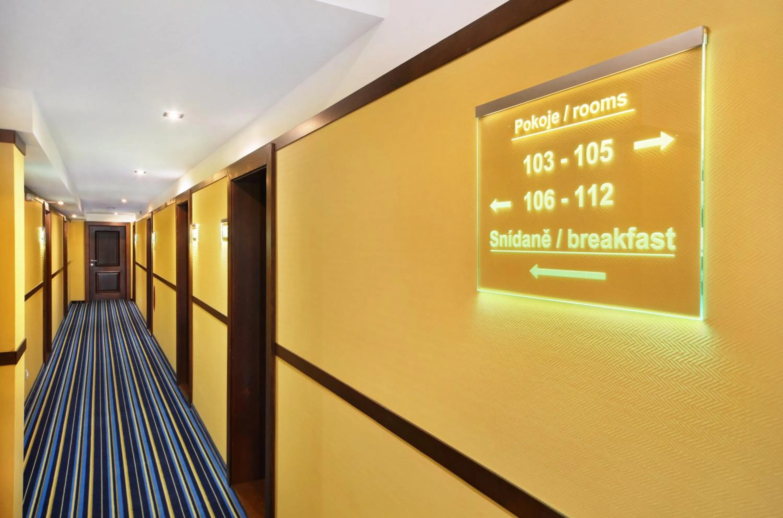 On-site shops in Hotel Central 1920