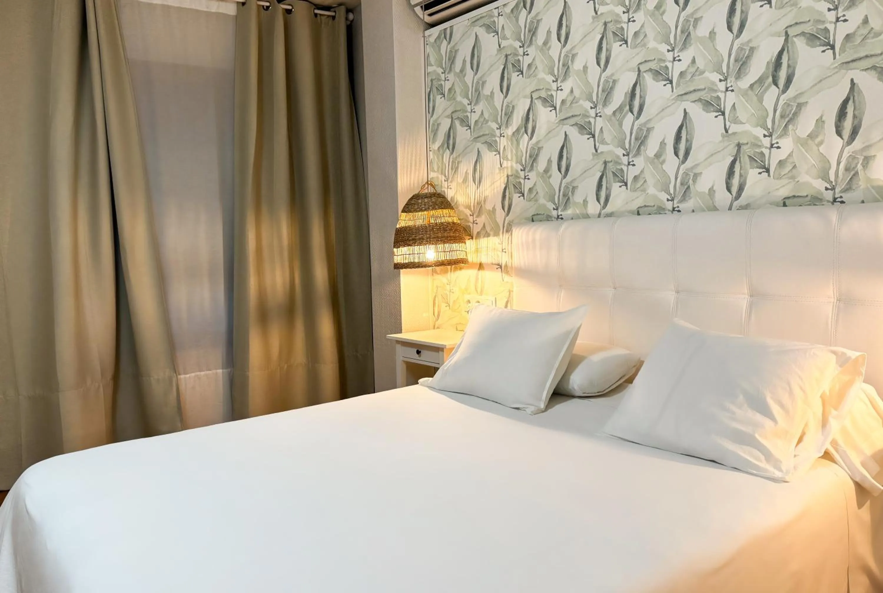 Bed in Hotel Plaza Mayor