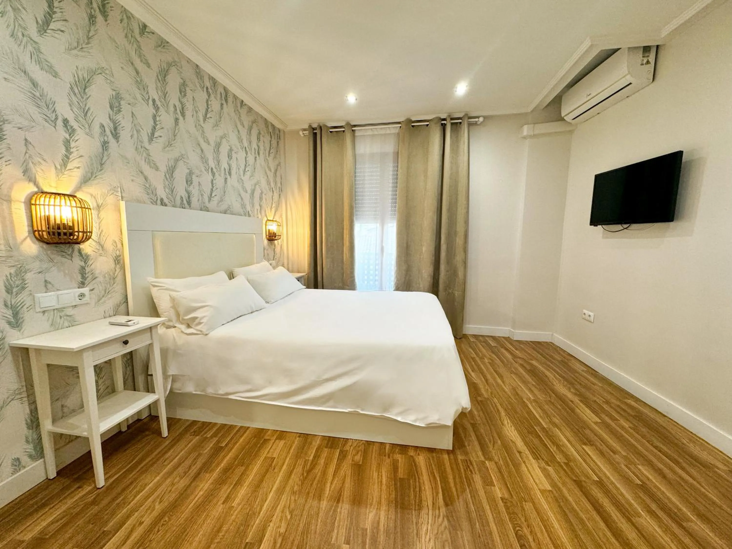 Bed in Hotel Plaza Mayor