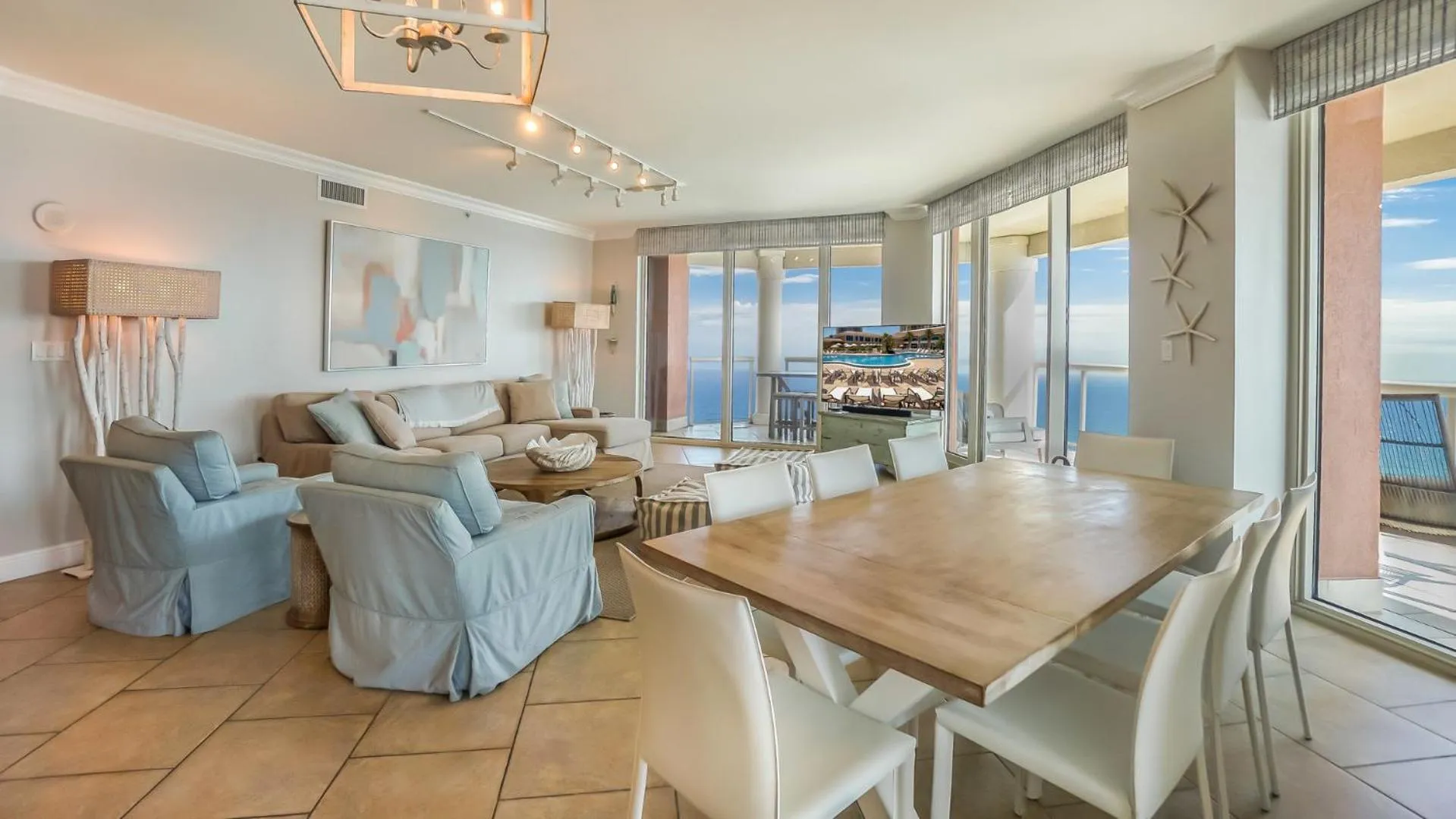 Living room in Portofino Island Resort