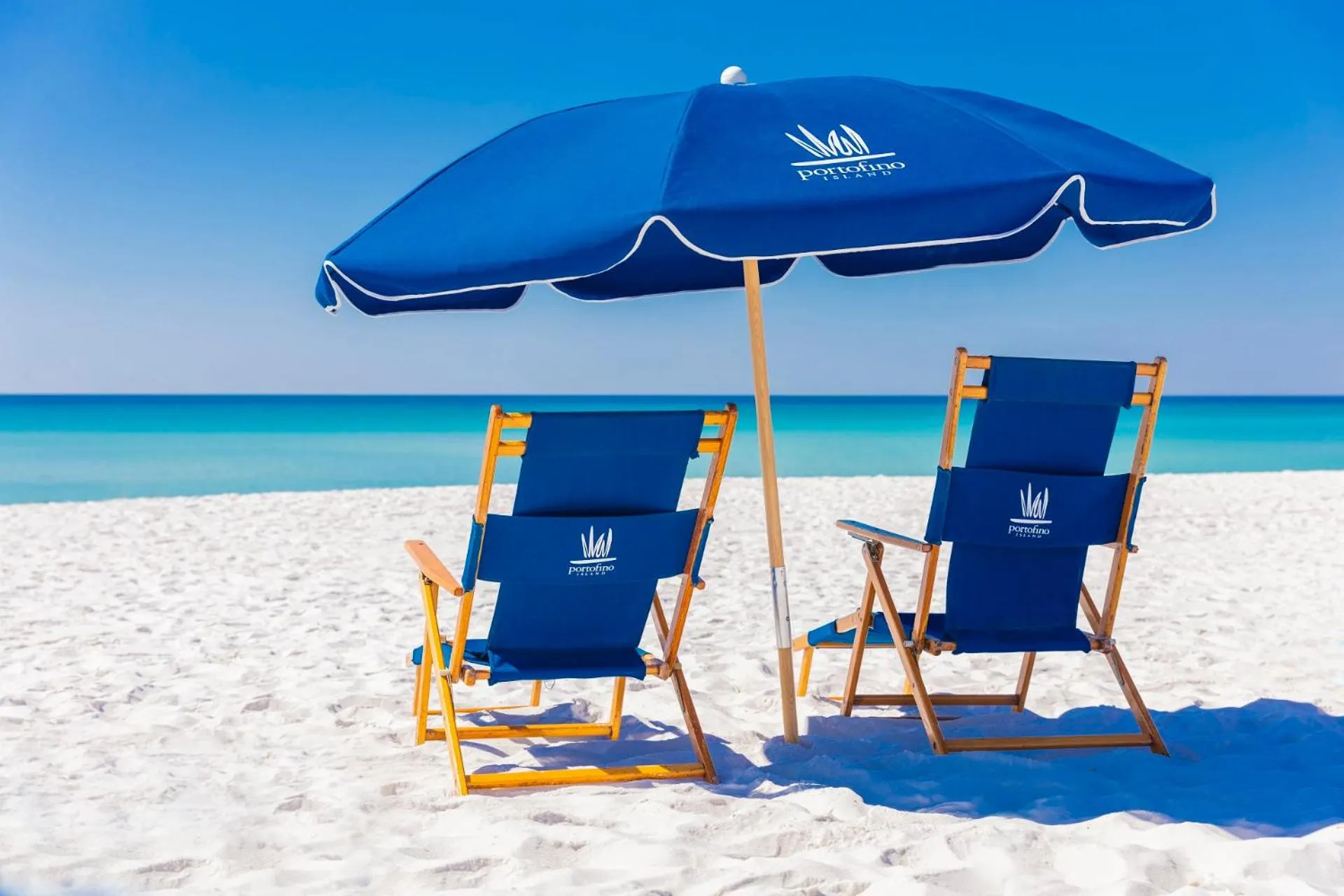 Beach in Portofino Island Resort