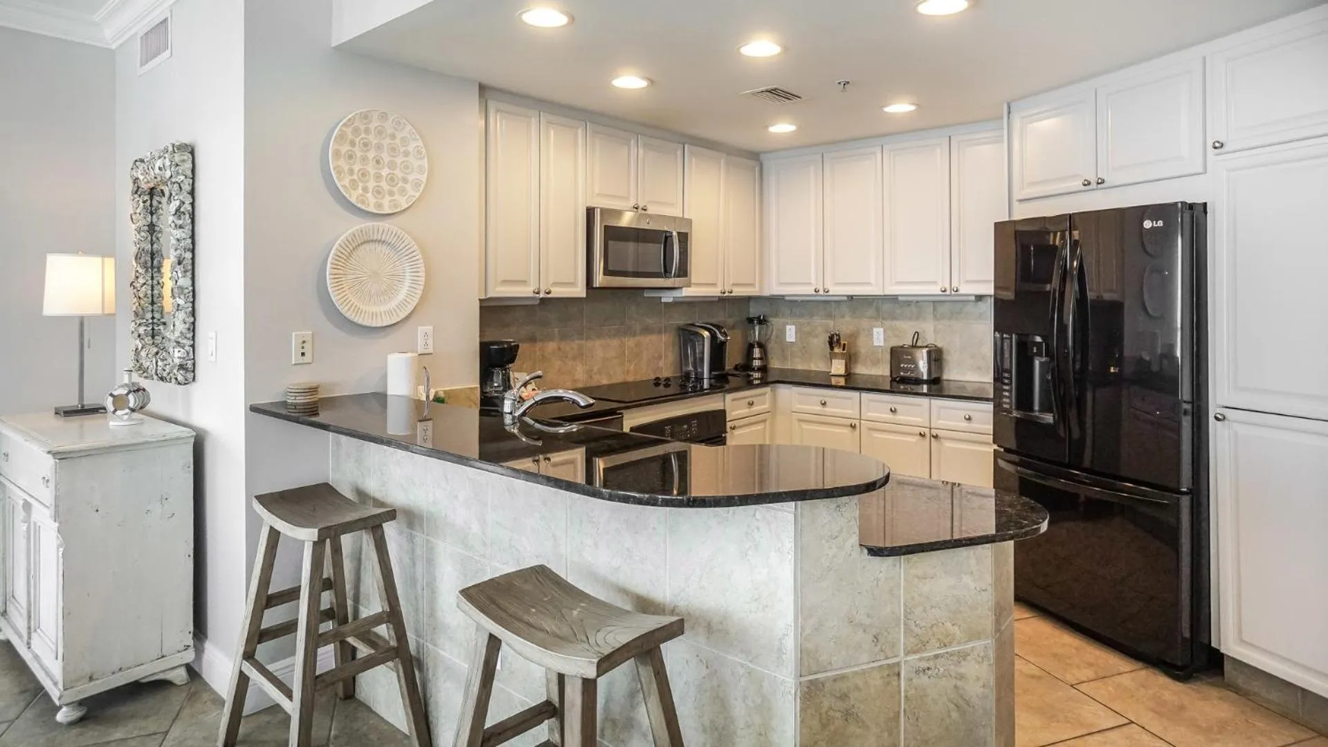 Kitchen or kitchenette in Portofino Island Resort