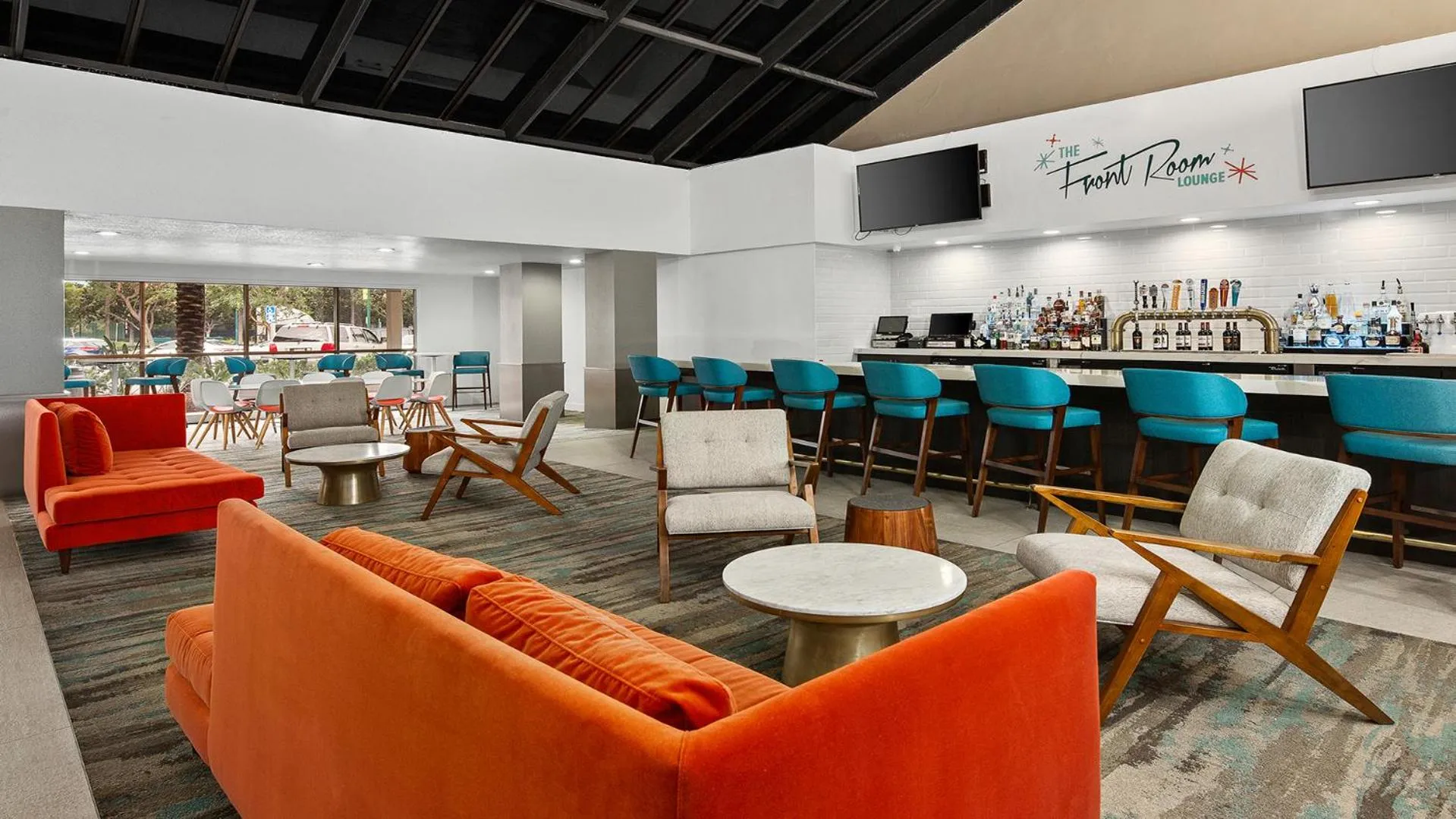 Restaurant/places to eat in Anaheim Hotel