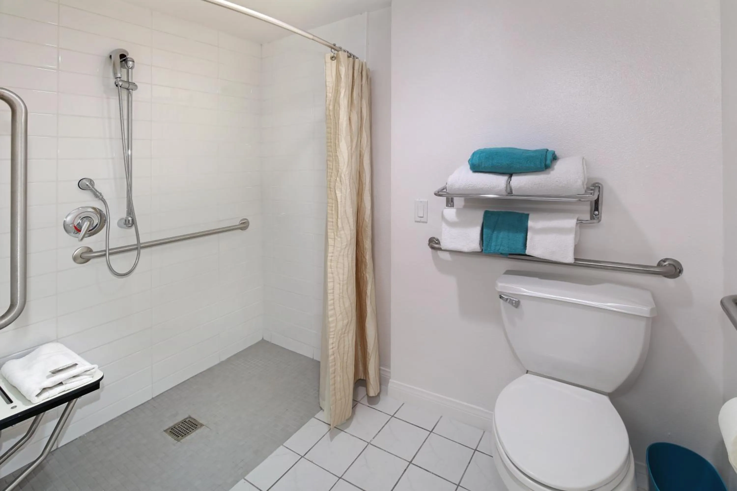 Bathroom in Anaheim Hotel