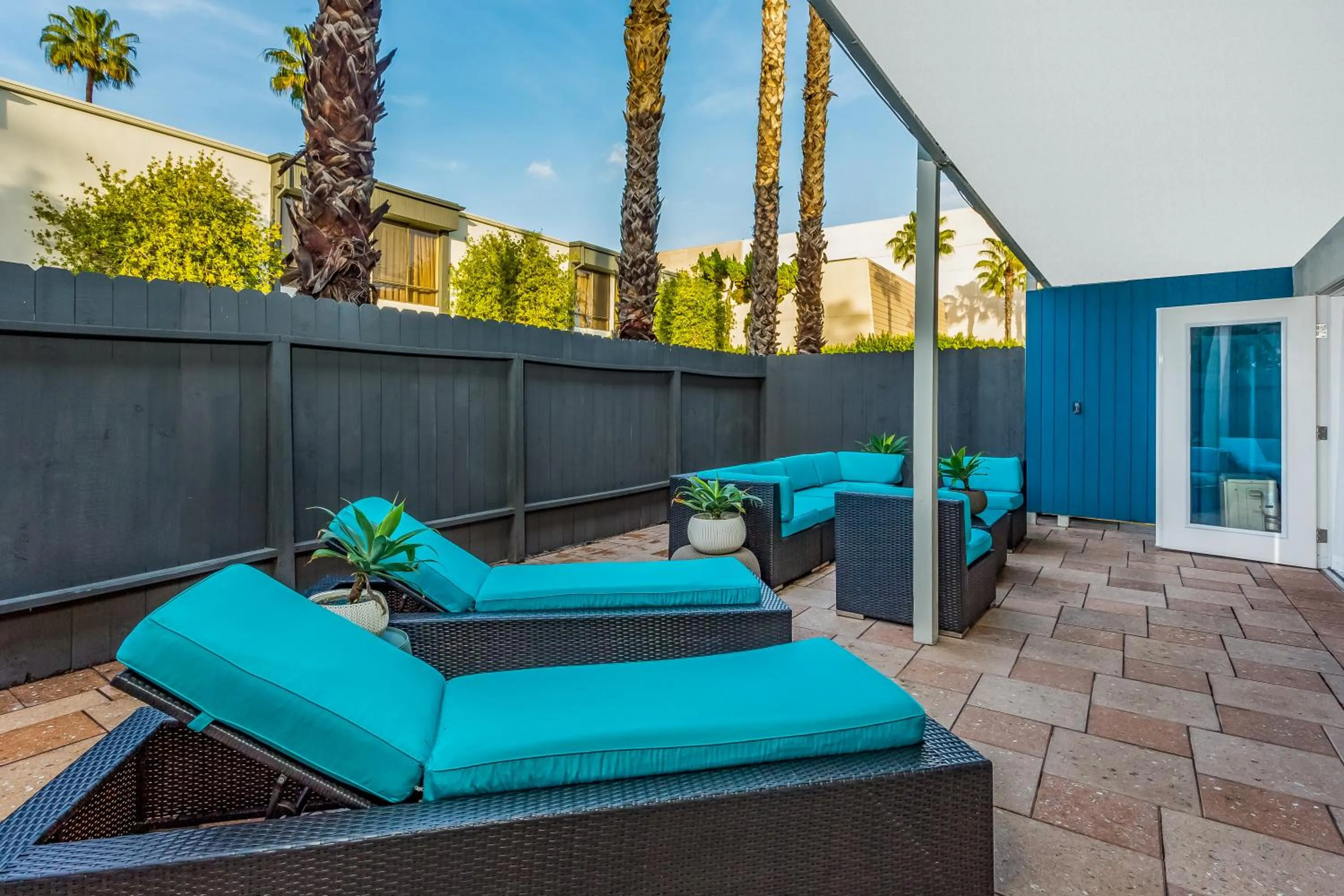 Balcony/Terrace in Anaheim Hotel