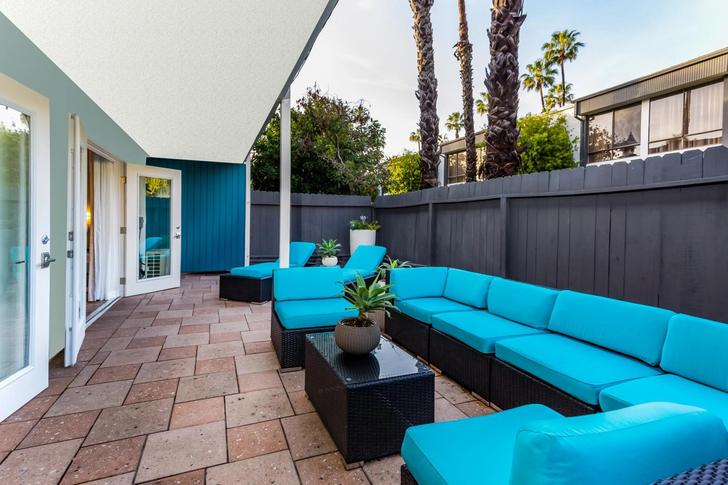 Balcony/Terrace in Anaheim Hotel