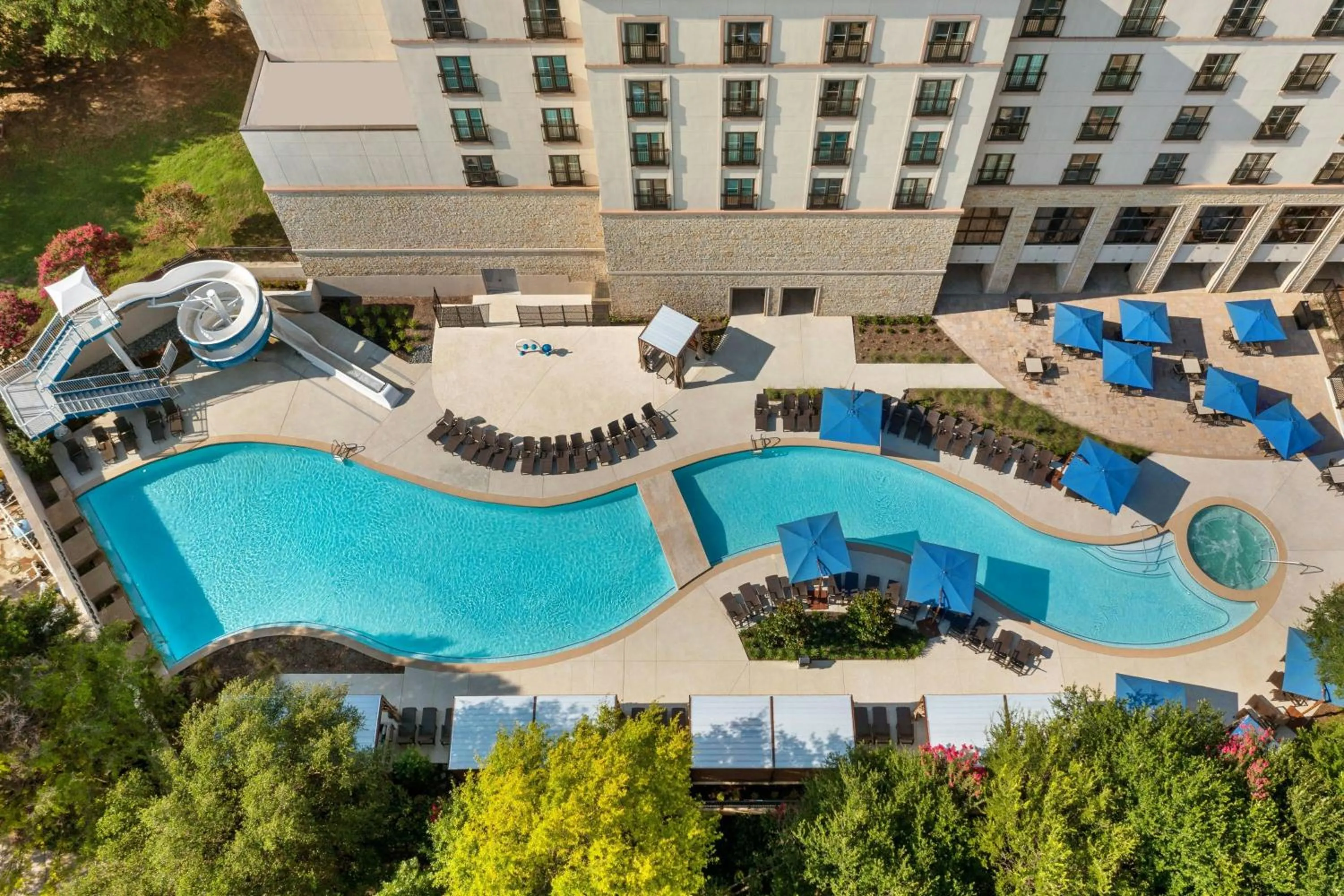 Swimming pool in The Westin Dallas Stonebriar Golf Resort & Spa
