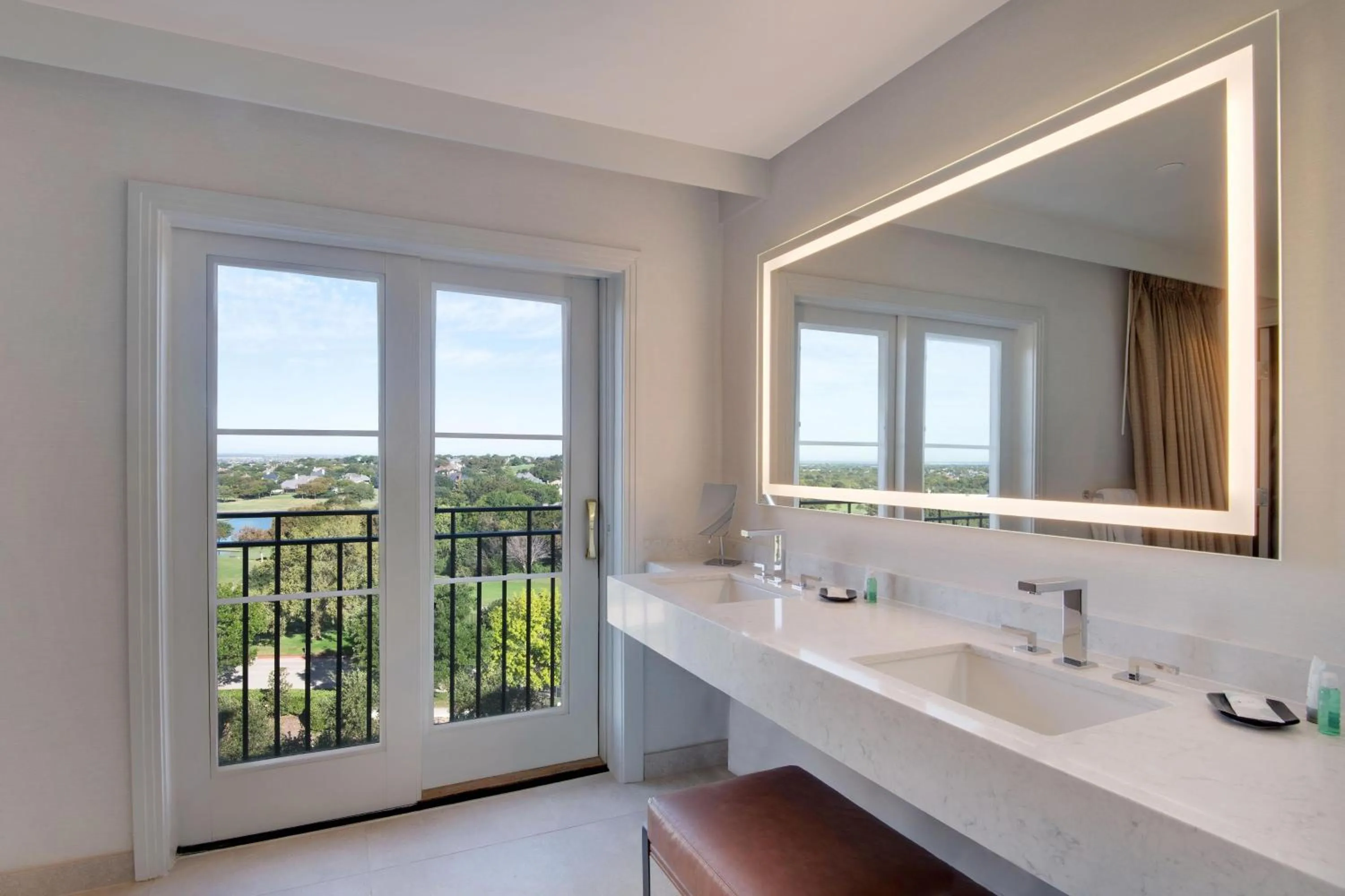 Photo of the whole room in The Westin Dallas Stonebriar Golf Resort & Spa