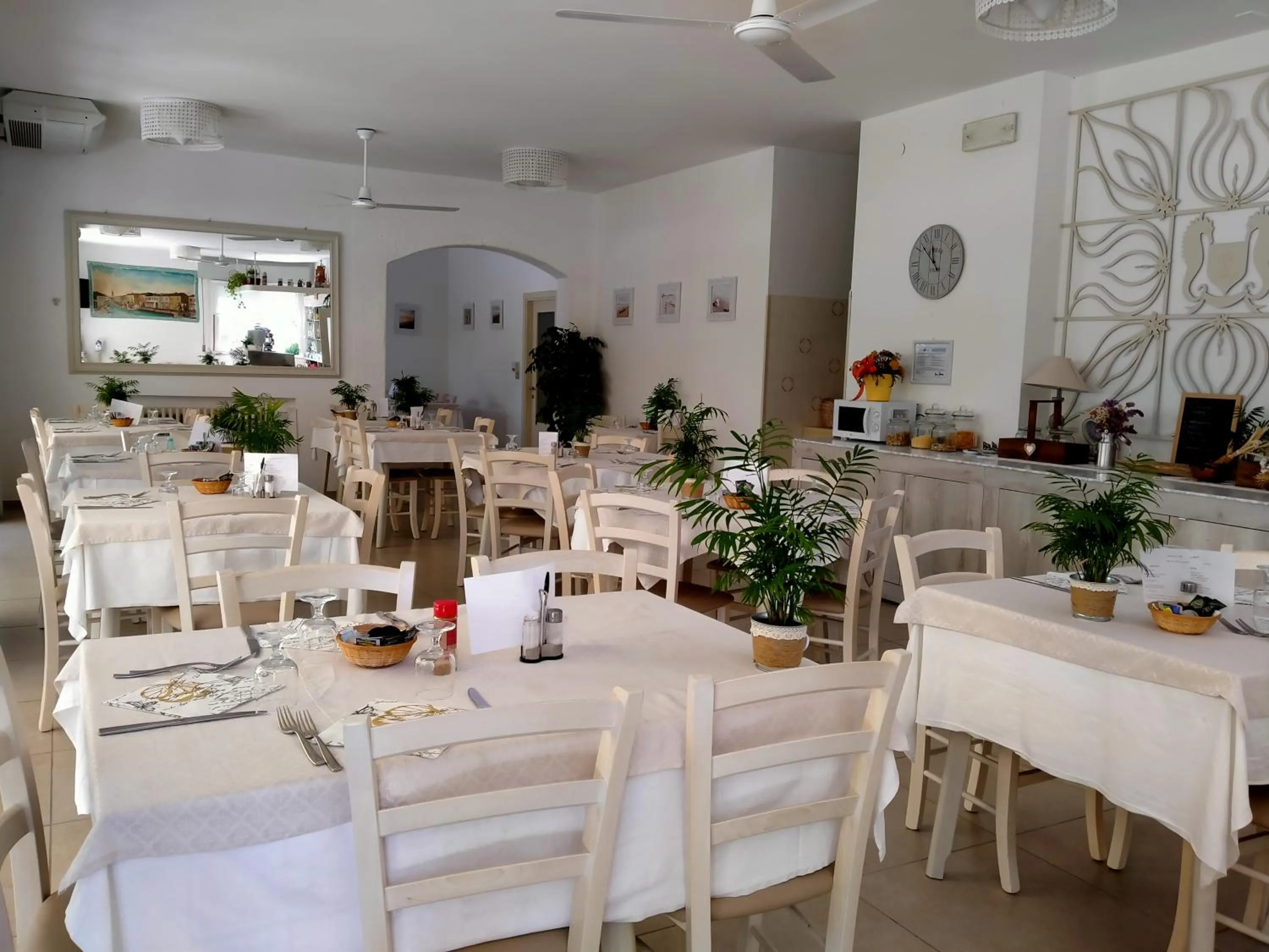 Restaurant/places to eat in B&b villa lambusta