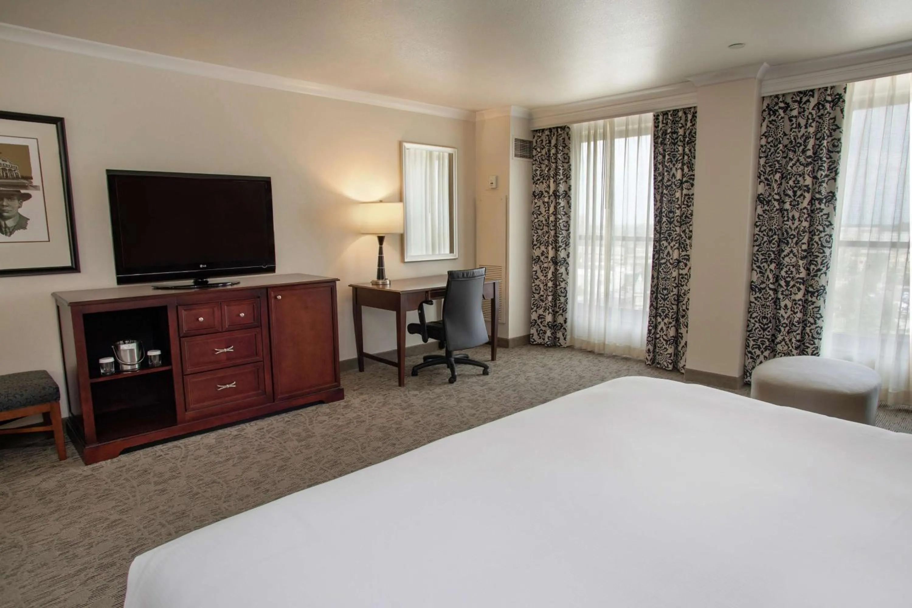 Bedroom, Bed in President Abraham Lincoln - A Doubletree by Hilton Hotel