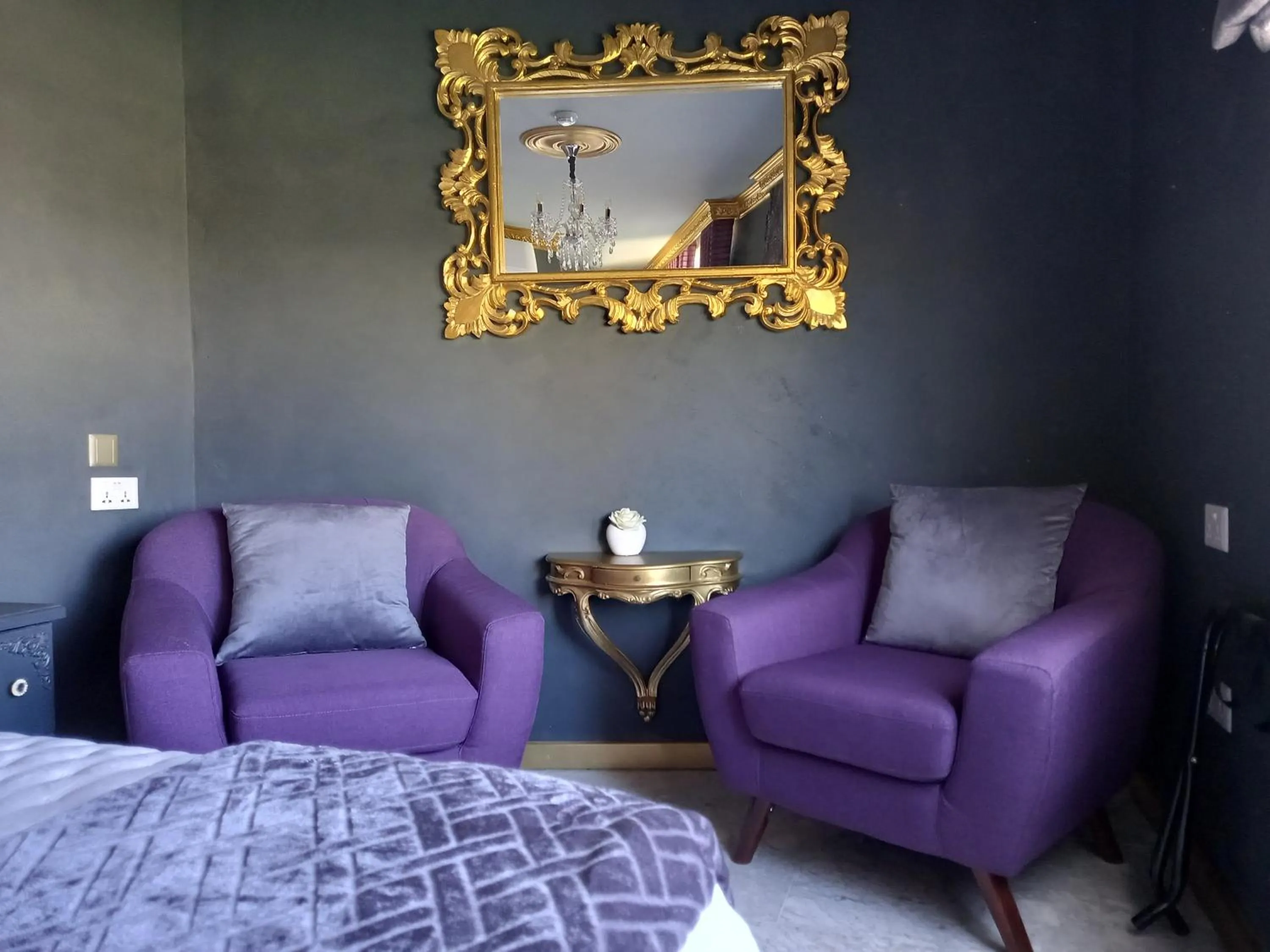 Julina Boutique Living