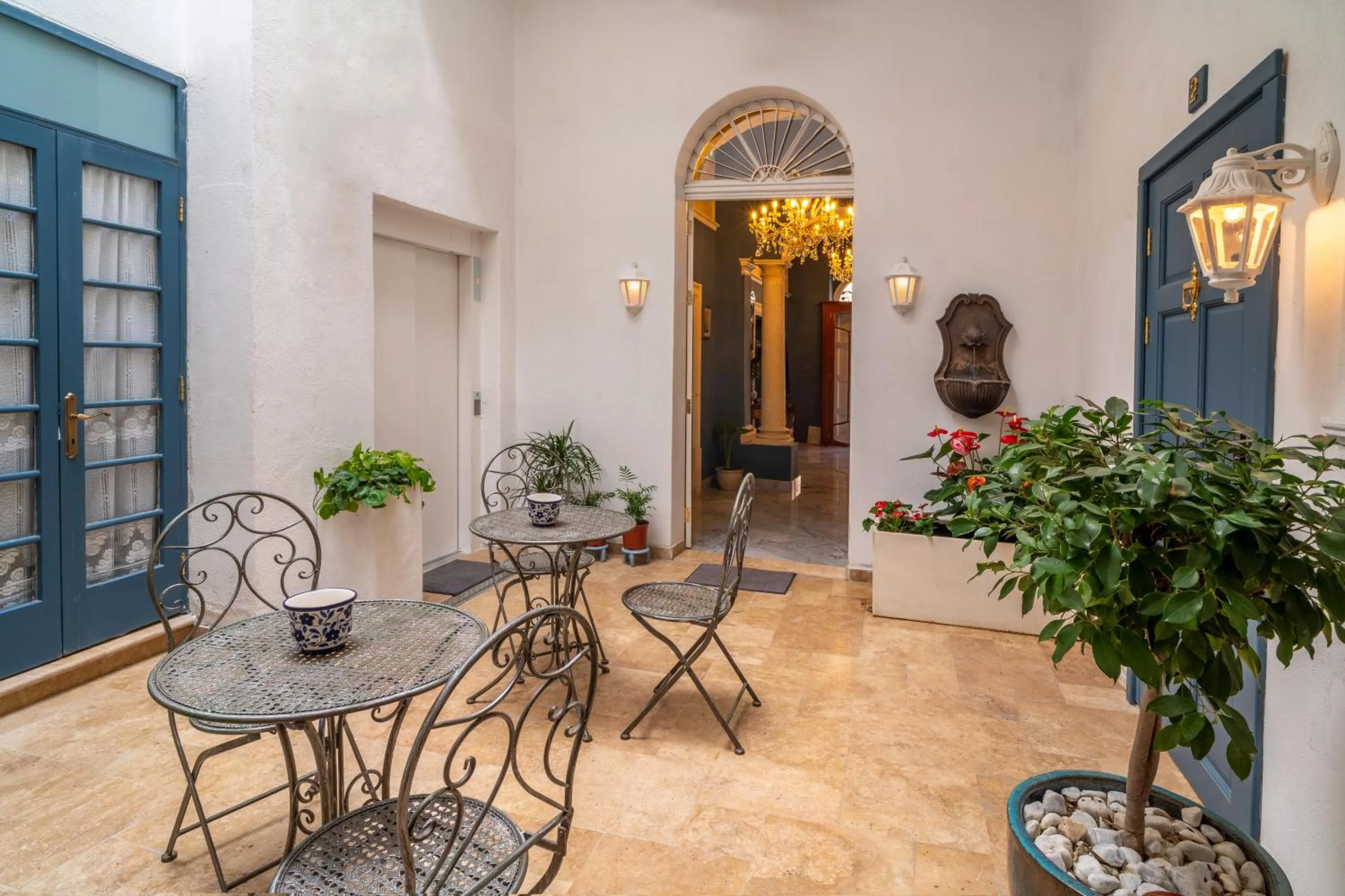 Julina Boutique Living