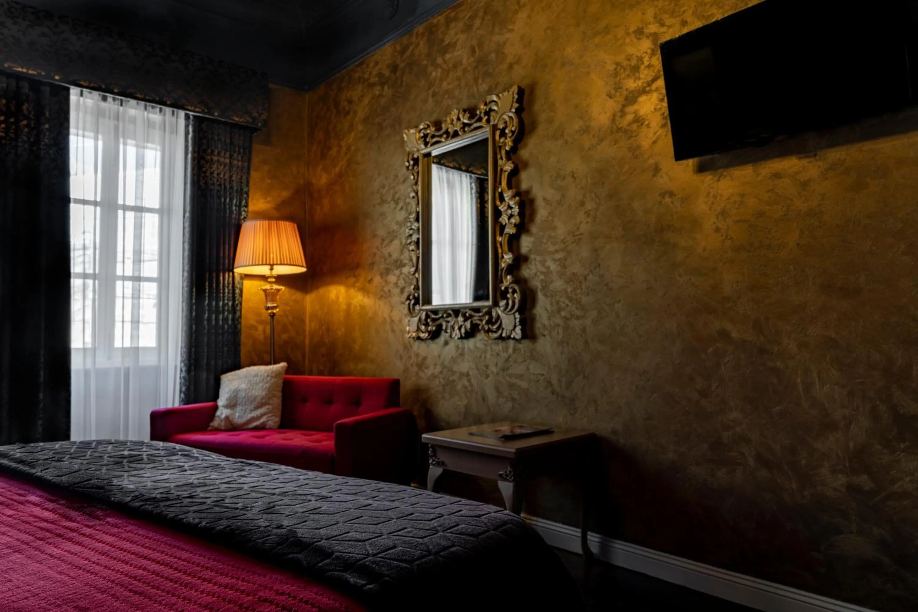 Bed in Julina Boutique Living