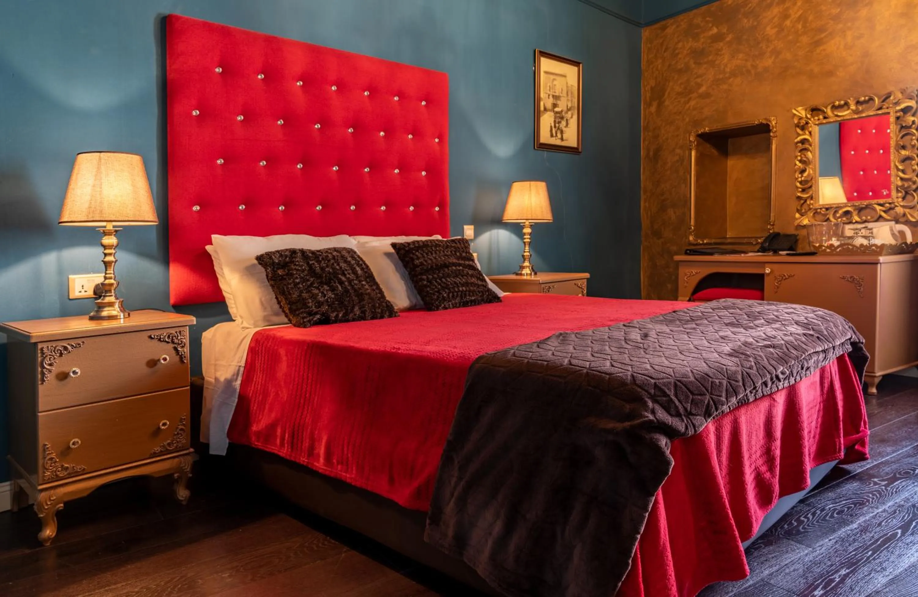 Bed in Julina Boutique Living