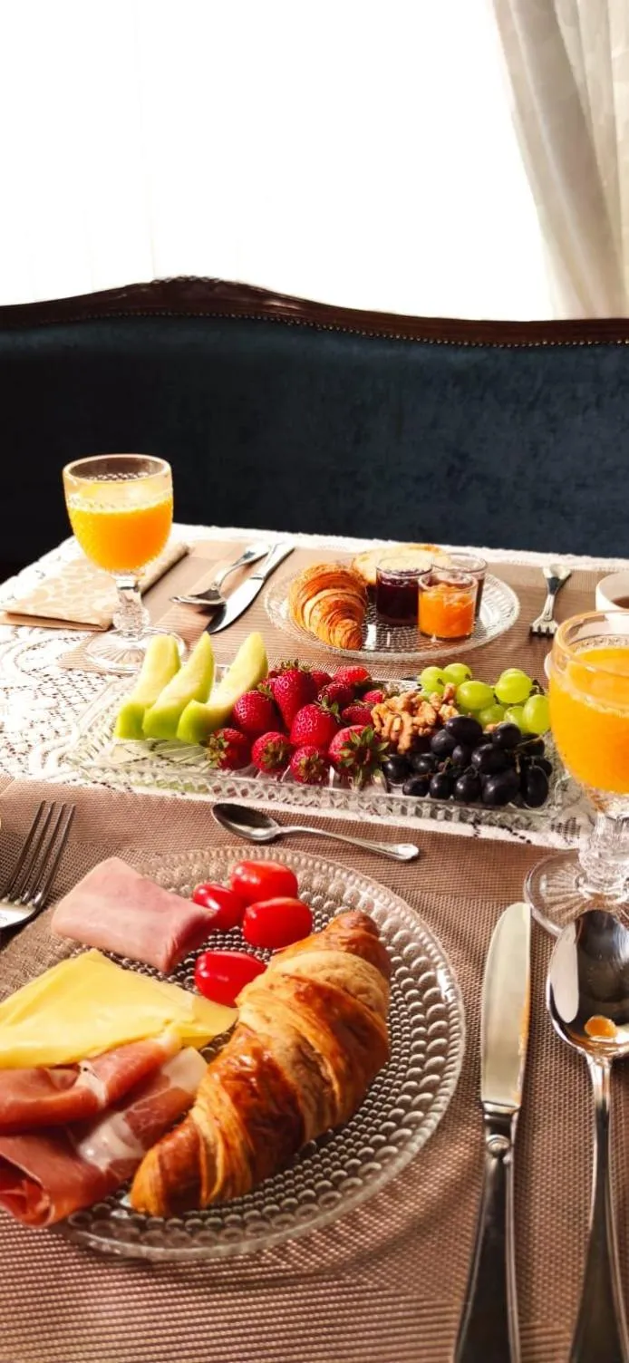 Julina Boutique Living