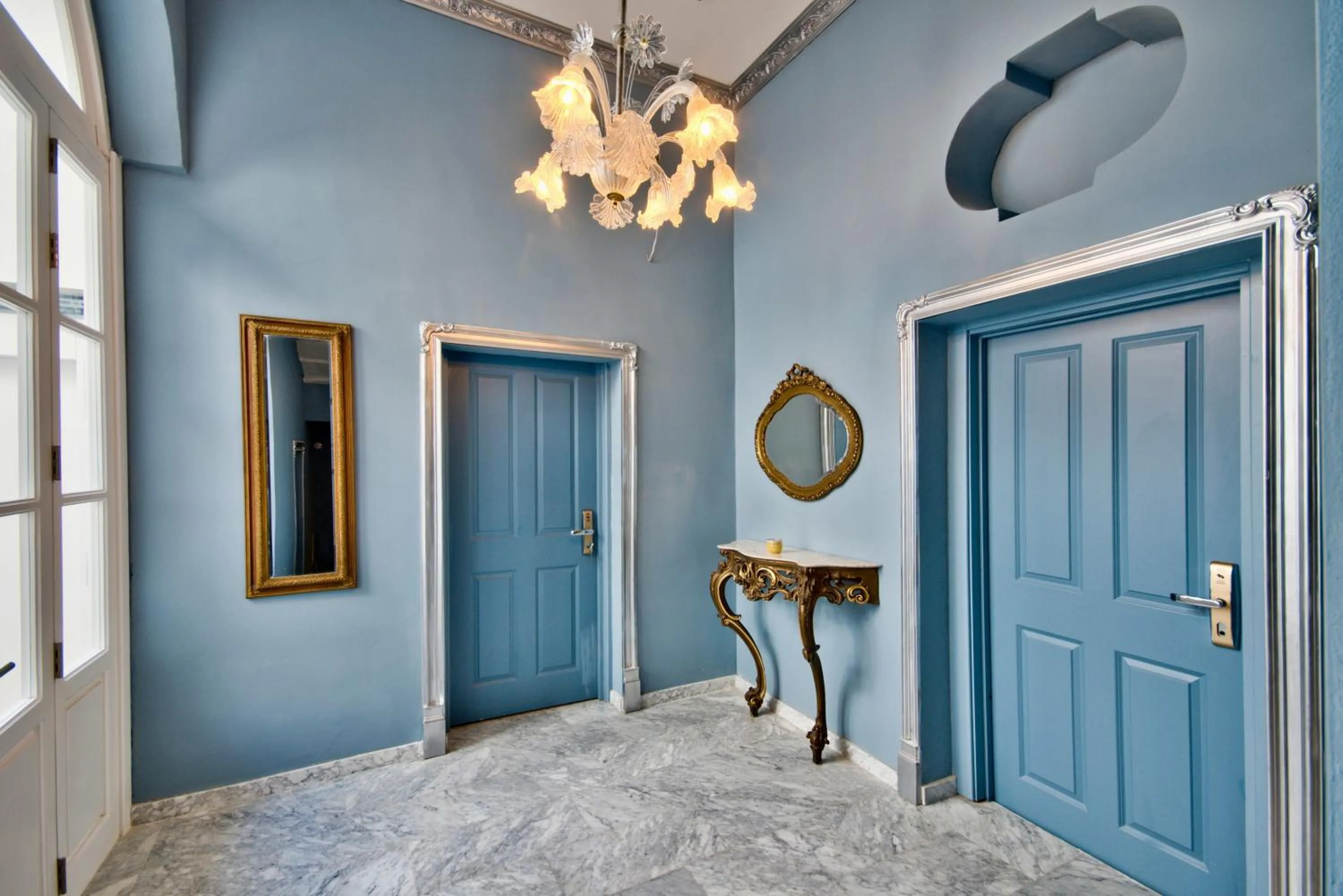 Julina Boutique Living